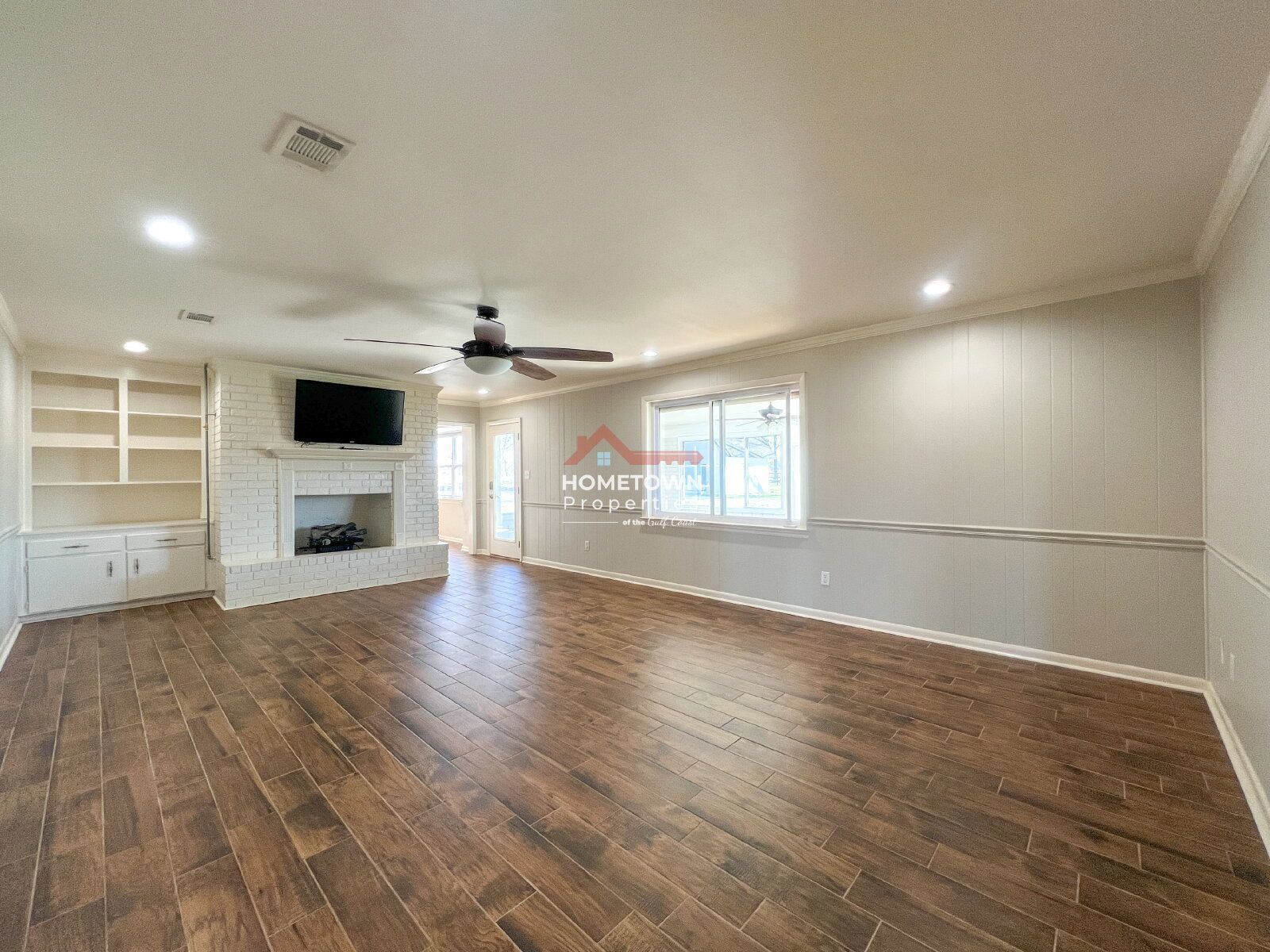 3 bedroom Home in Molino, FL on 13.5 Acres with Barn property image
