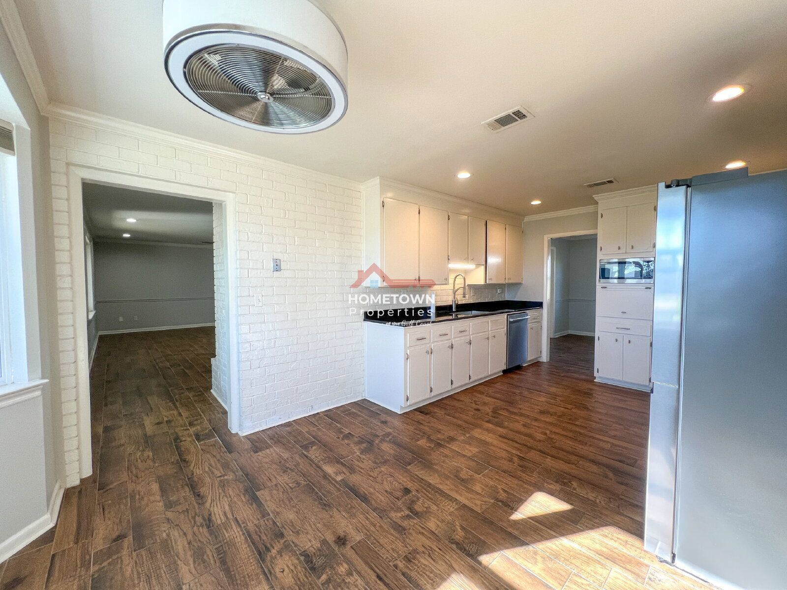 3 bedroom Home in Molino, FL on 13.5 Acres with Barn property image