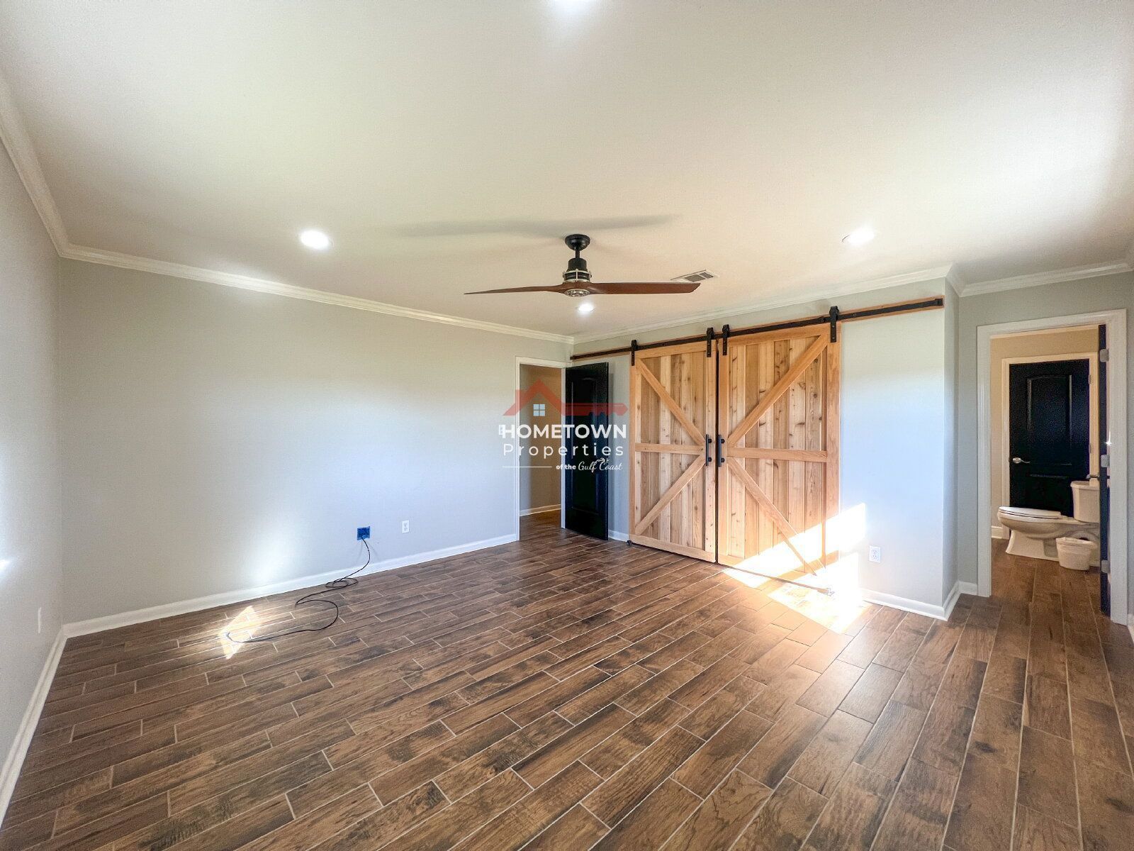 3 bedroom Home in Molino, FL on 13.5 Acres with Barn property image