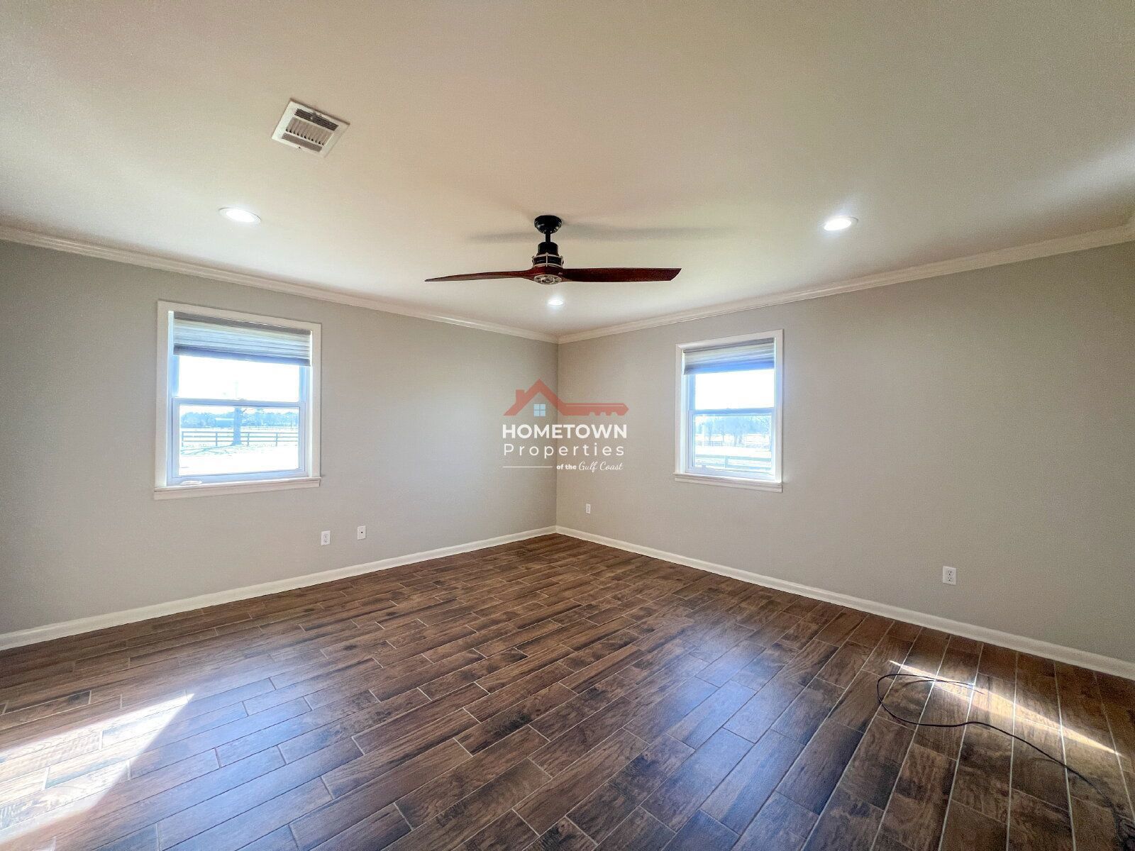 3 bedroom Home in Molino, FL on 13.5 Acres with Barn property image