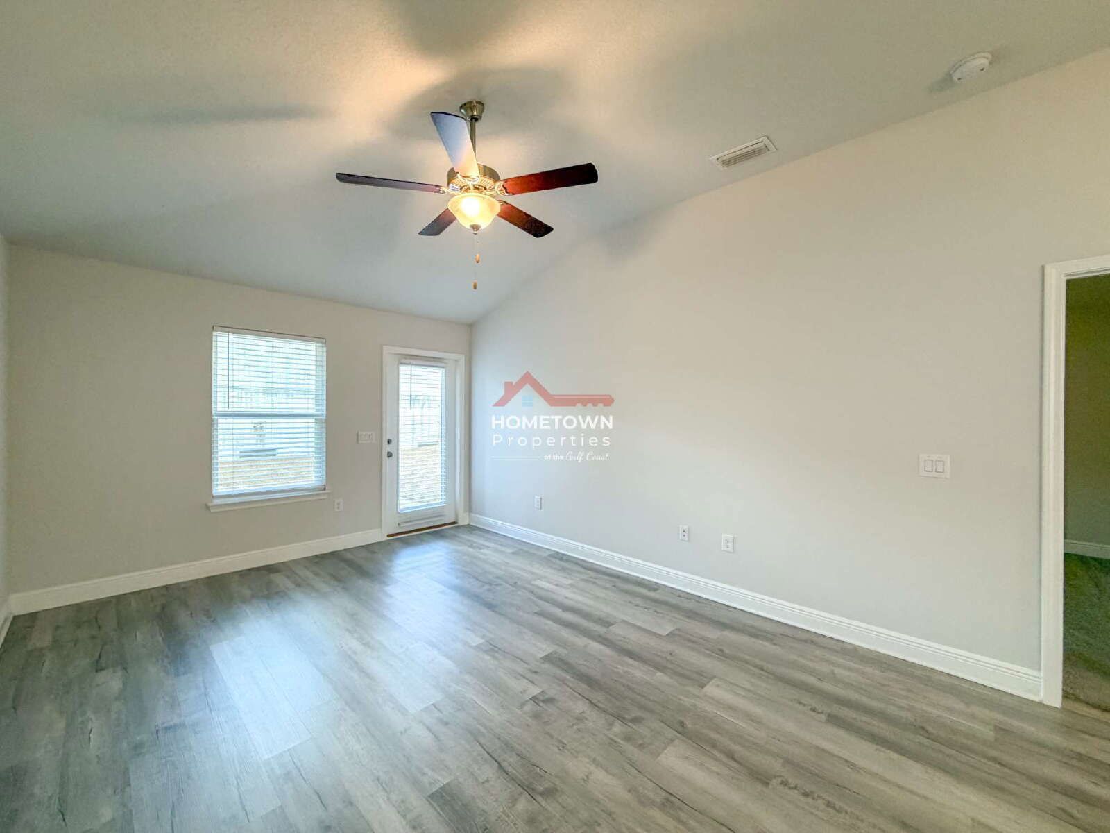 Charming 3-Bedroom Oasis with 2 Full Baths in Pensacola – 1454 Sq Ft of Comfort Awaits! property image