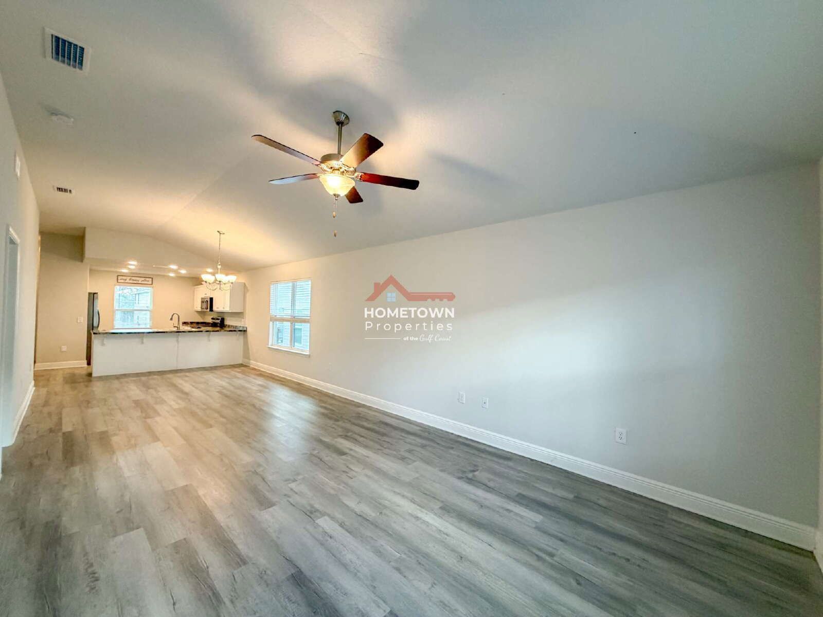 Charming 3-Bedroom Oasis with 2 Full Baths in Pensacola – 1454 Sq Ft of Comfort Awaits! property image