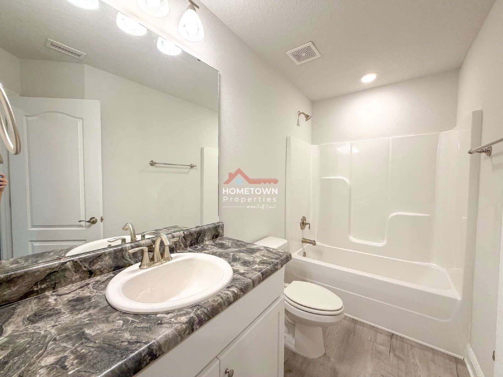 Charming 3-Bedroom Oasis with 2 Full Baths in Pensacola – 1454 Sq Ft of Comfort Awaits! property image