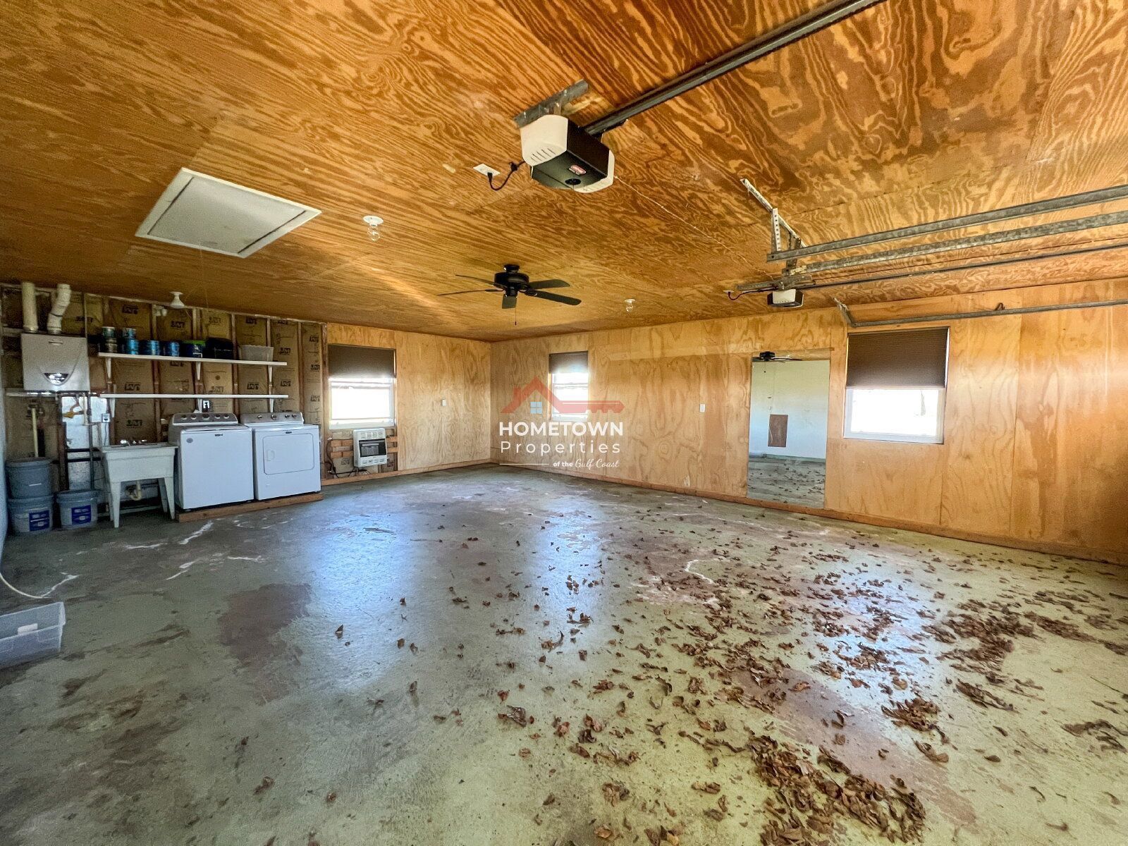 3 bedroom Home in Molino, FL on 13.5 Acres with Barn property image