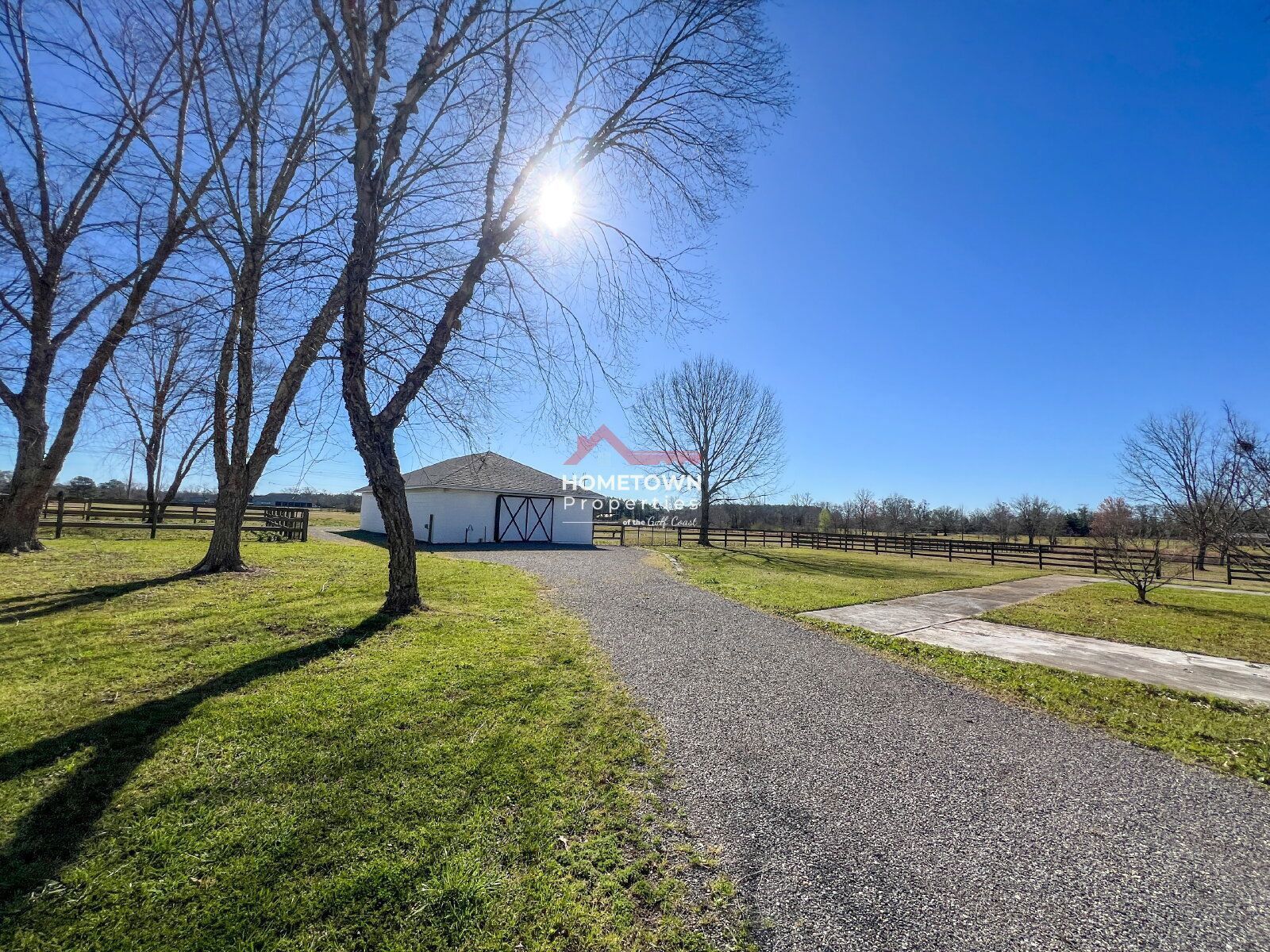 3 bedroom Home in Molino, FL on 13.5 Acres with Barn property image