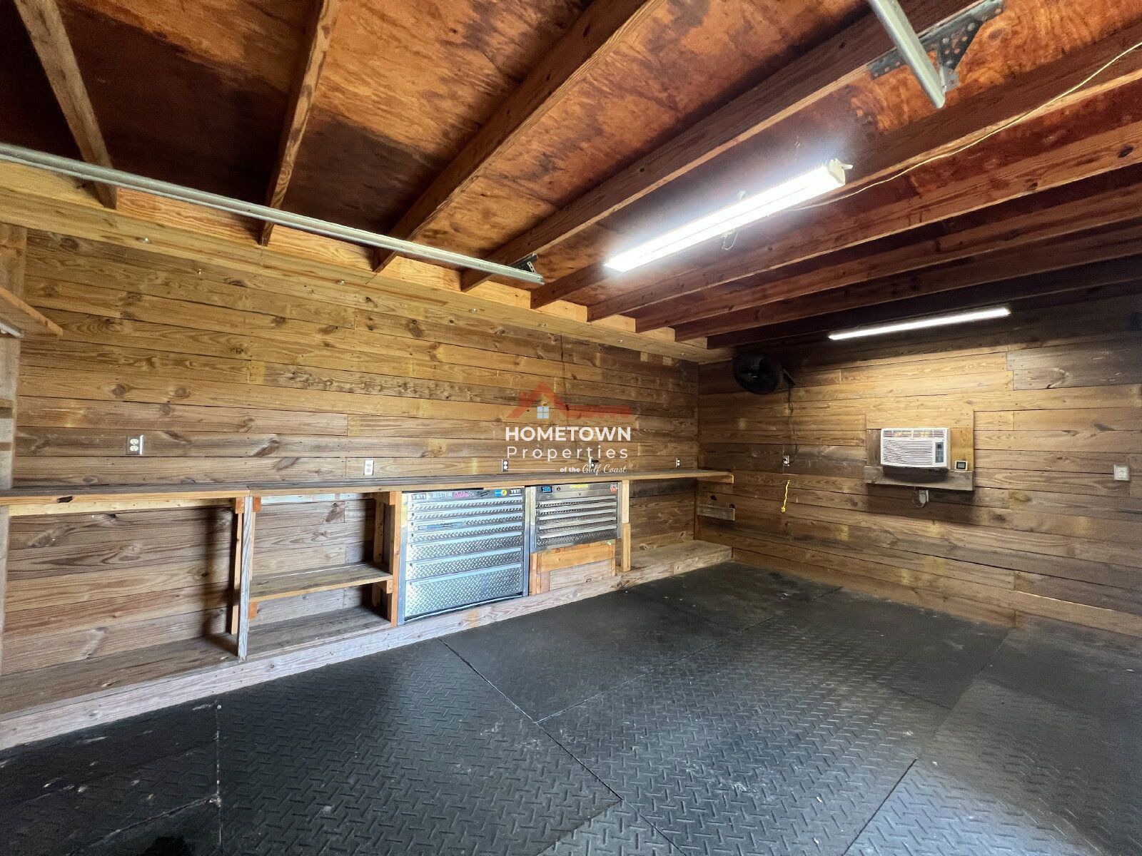 3 bedroom Home in Molino, FL on 13.5 Acres with Barn property image