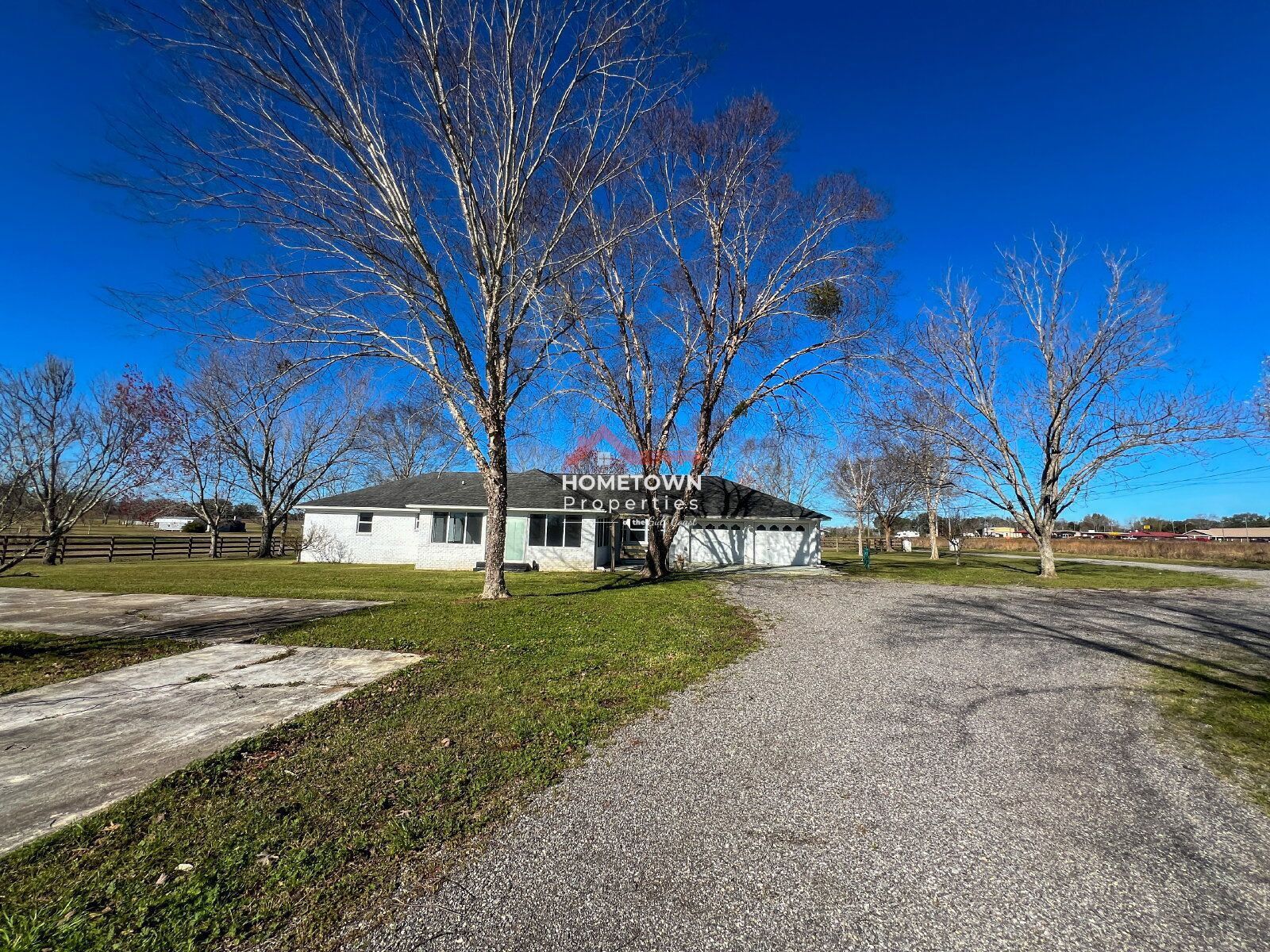 3 bedroom Home in Molino, FL on 13.5 Acres with Barn property image