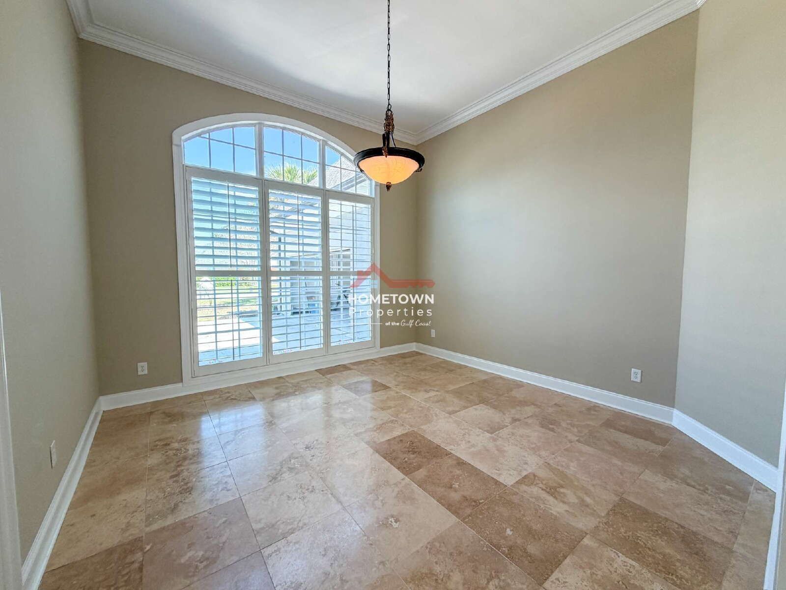 Charming Gulf Breeze Oasis: 3-Bedroom Retreat with Pool property image