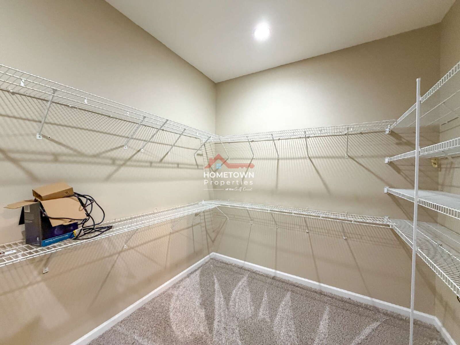 Charming Gulf Breeze Oasis: 3-Bedroom Retreat with Pool property image