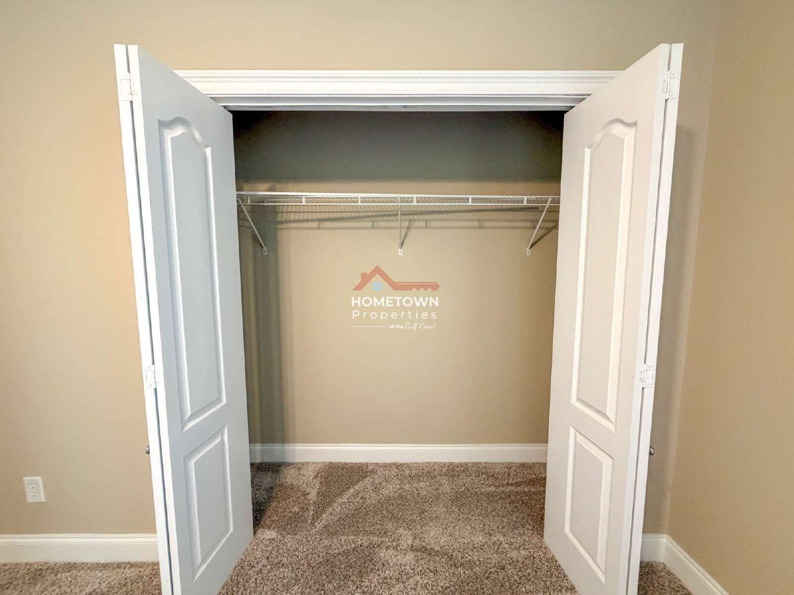 Charming Gulf Breeze Oasis: 3-Bedroom Retreat with Pool property image