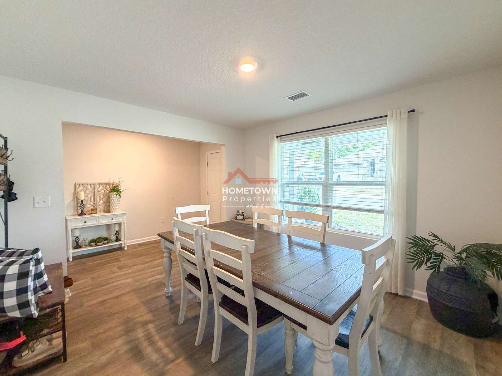 Spacious 5-Bedroom Haven with 3 Full Baths and 2,599 Sq. Ft. of Comfort in Milton, FL! property image