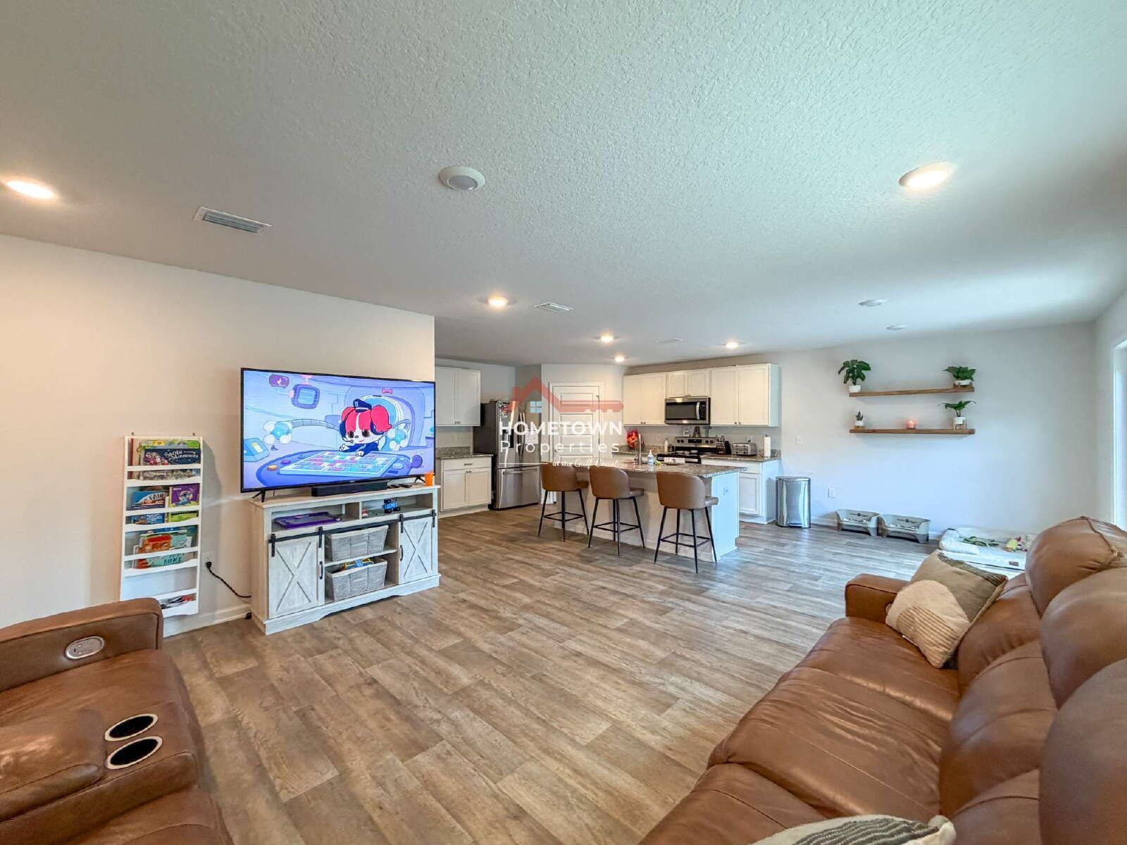 Spacious 5-Bedroom Haven with 3 Full Baths and 2,599 Sq. Ft. of Comfort in Milton, FL! property image