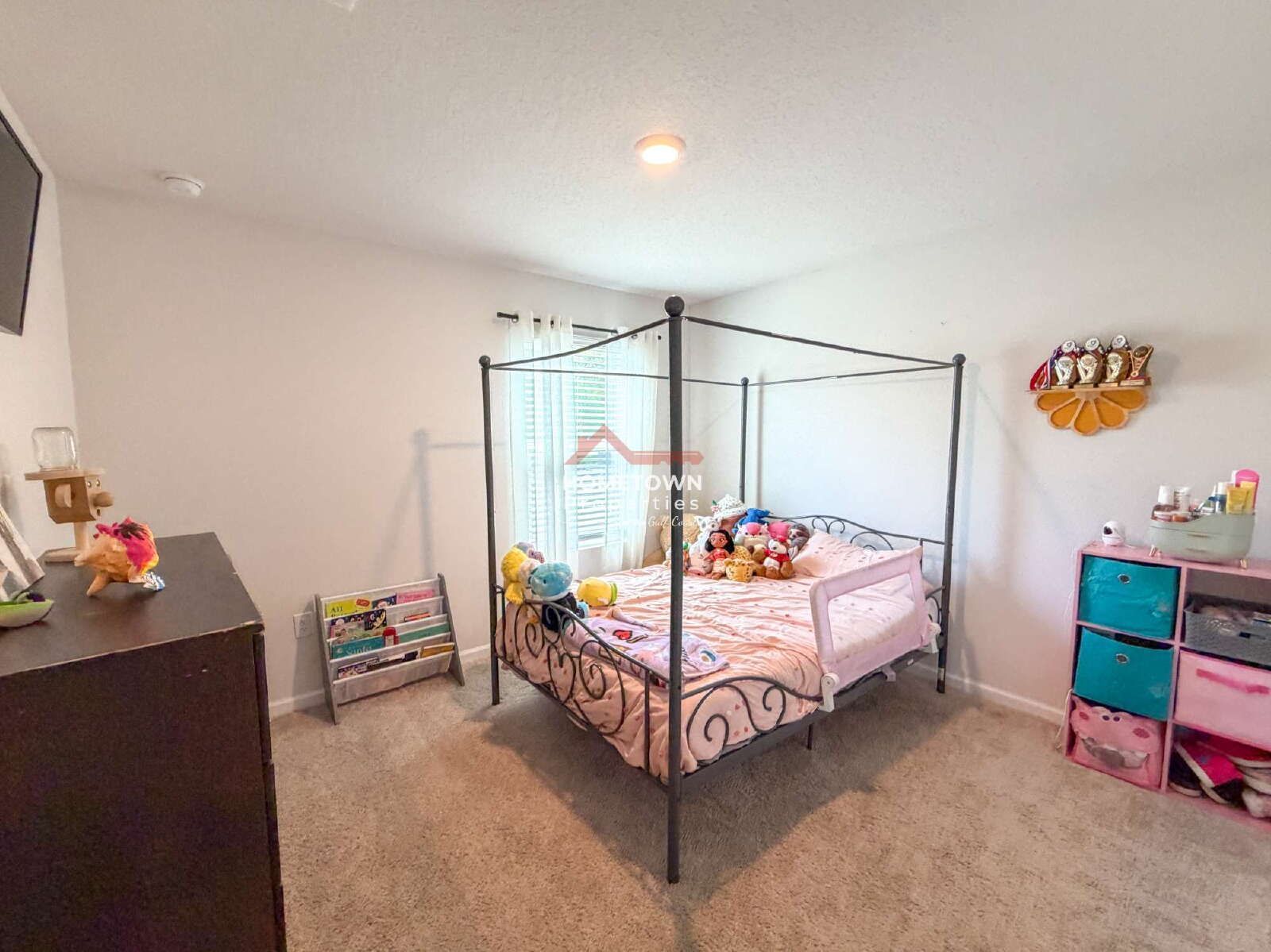 Spacious 5-Bedroom Haven with 3 Full Baths and 2,599 Sq. Ft. of Comfort in Milton, FL! property image