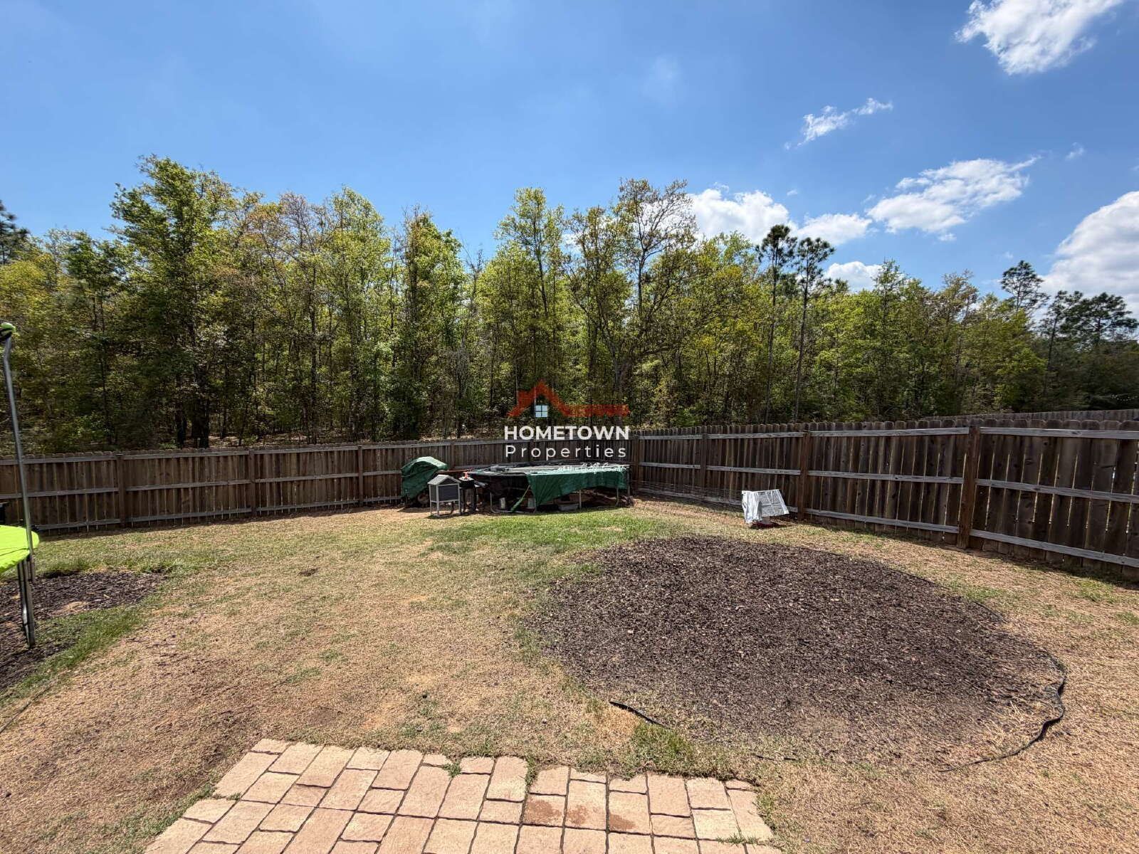 Spacious 5-Bedroom Haven with 3 Full Baths and 2,599 Sq. Ft. of Comfort in Milton, FL! property image