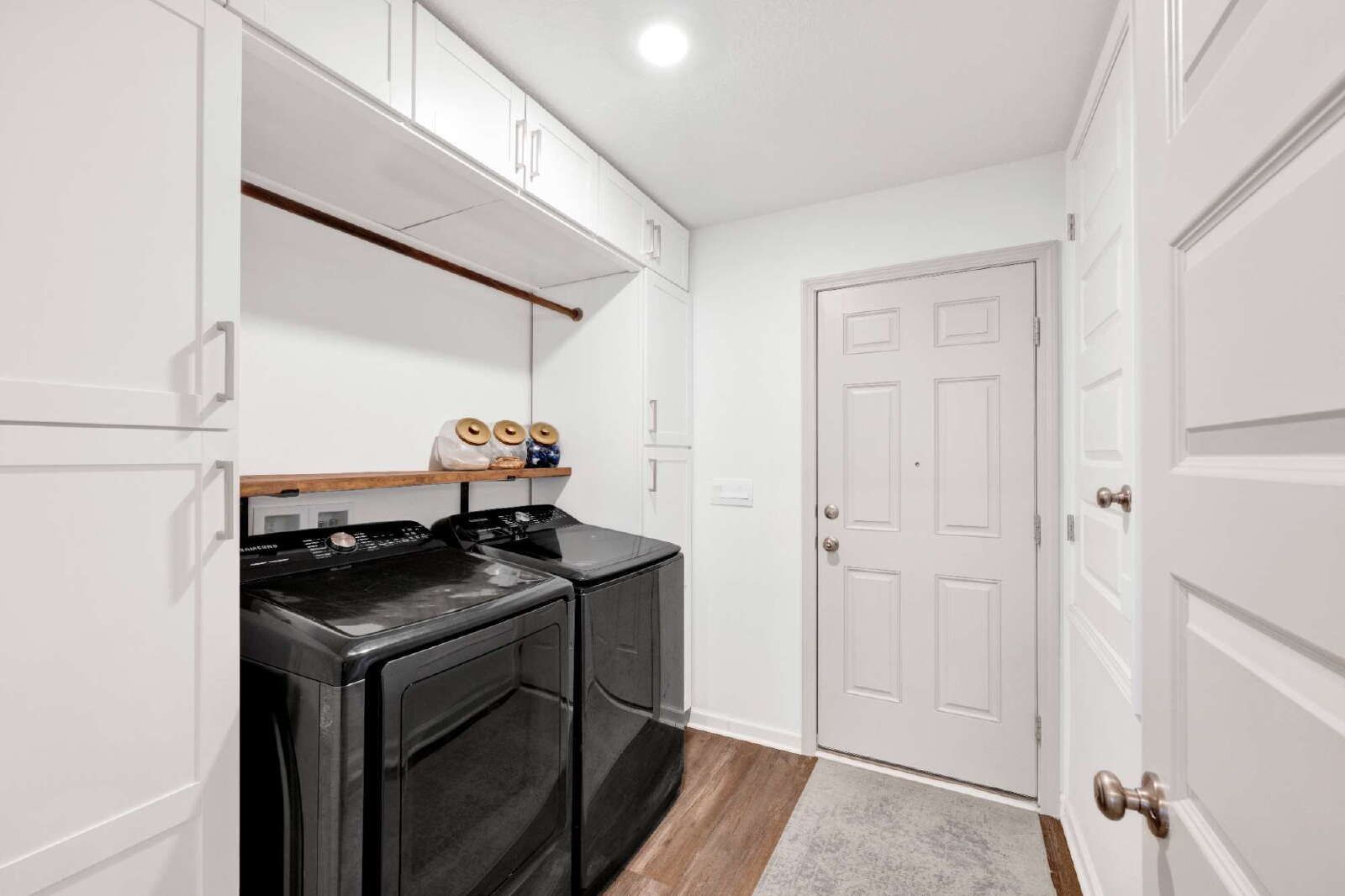 Spacious 5-Bedroom Home with Community Pool property image