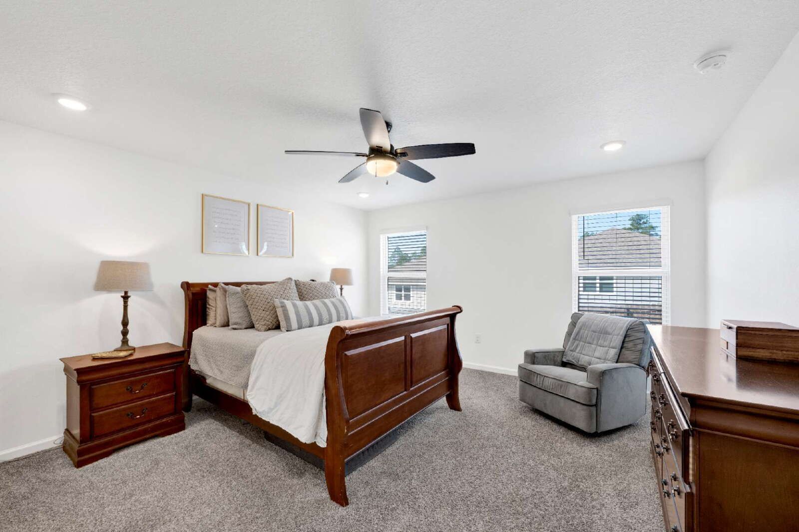 Spacious 5-Bedroom Home with Community Pool property image