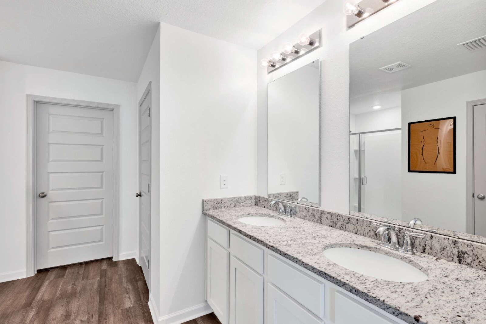 Spacious 5-Bedroom Home with Community Pool property image