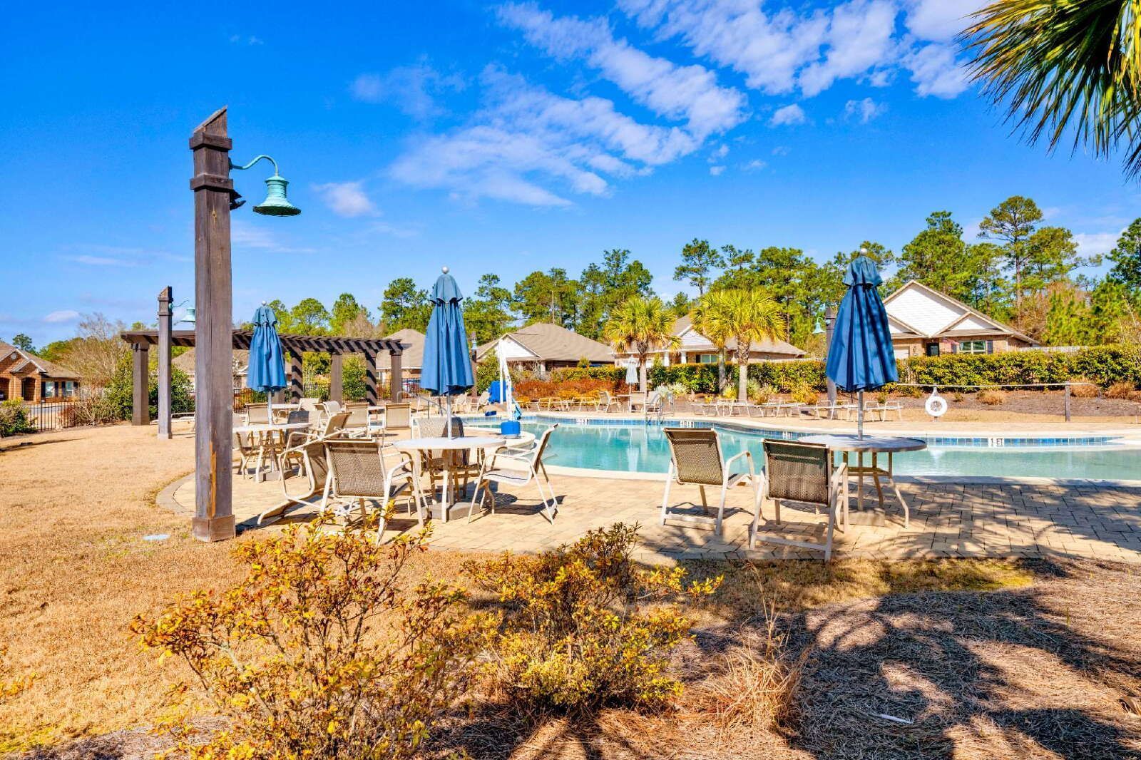 Spacious 5-Bedroom Home with Community Pool property image