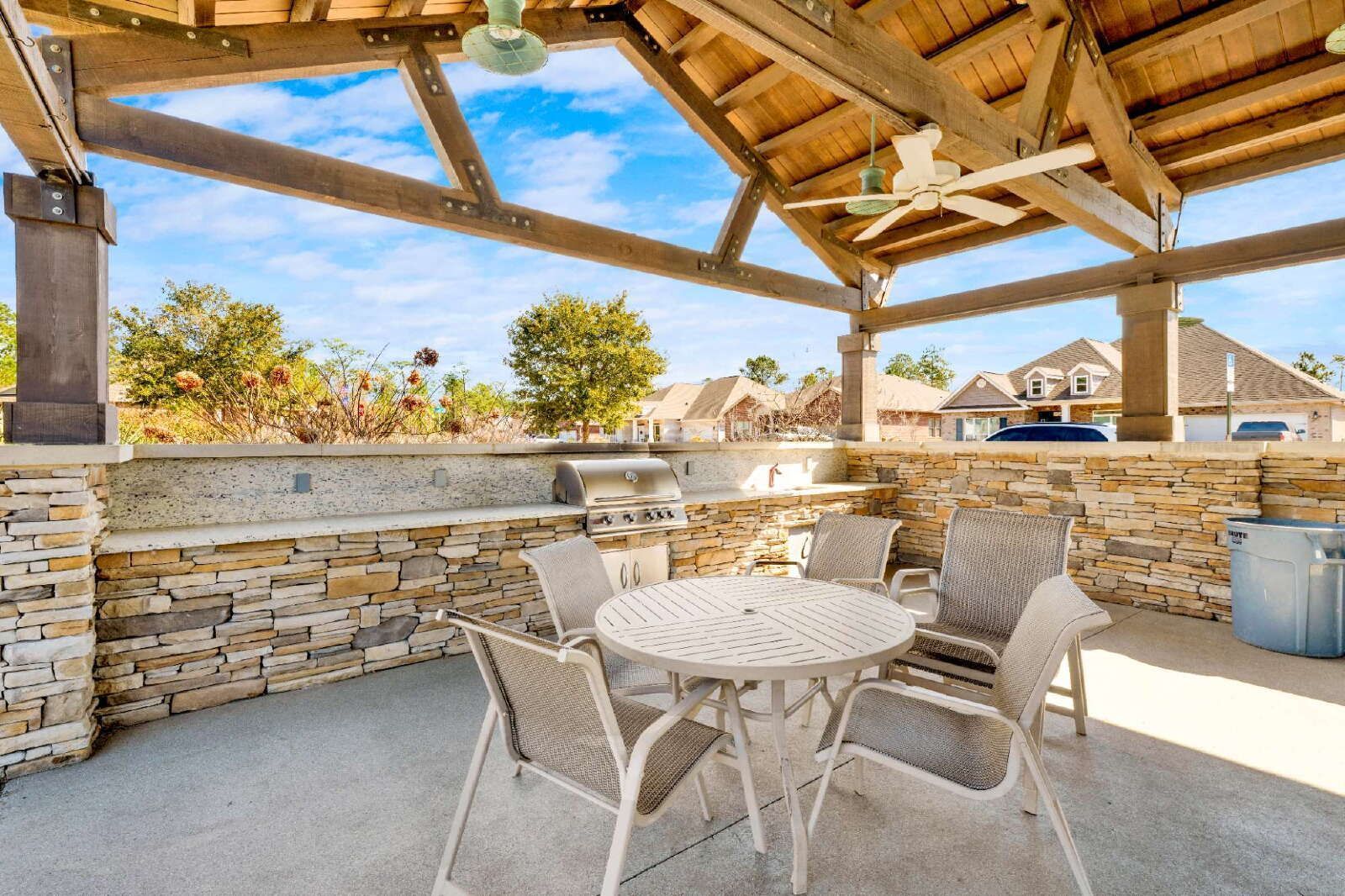 Spacious 5-Bedroom Home with Community Pool property image