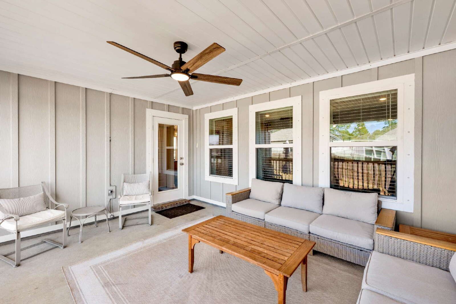 Spacious 5-Bedroom Home with Community Pool property image