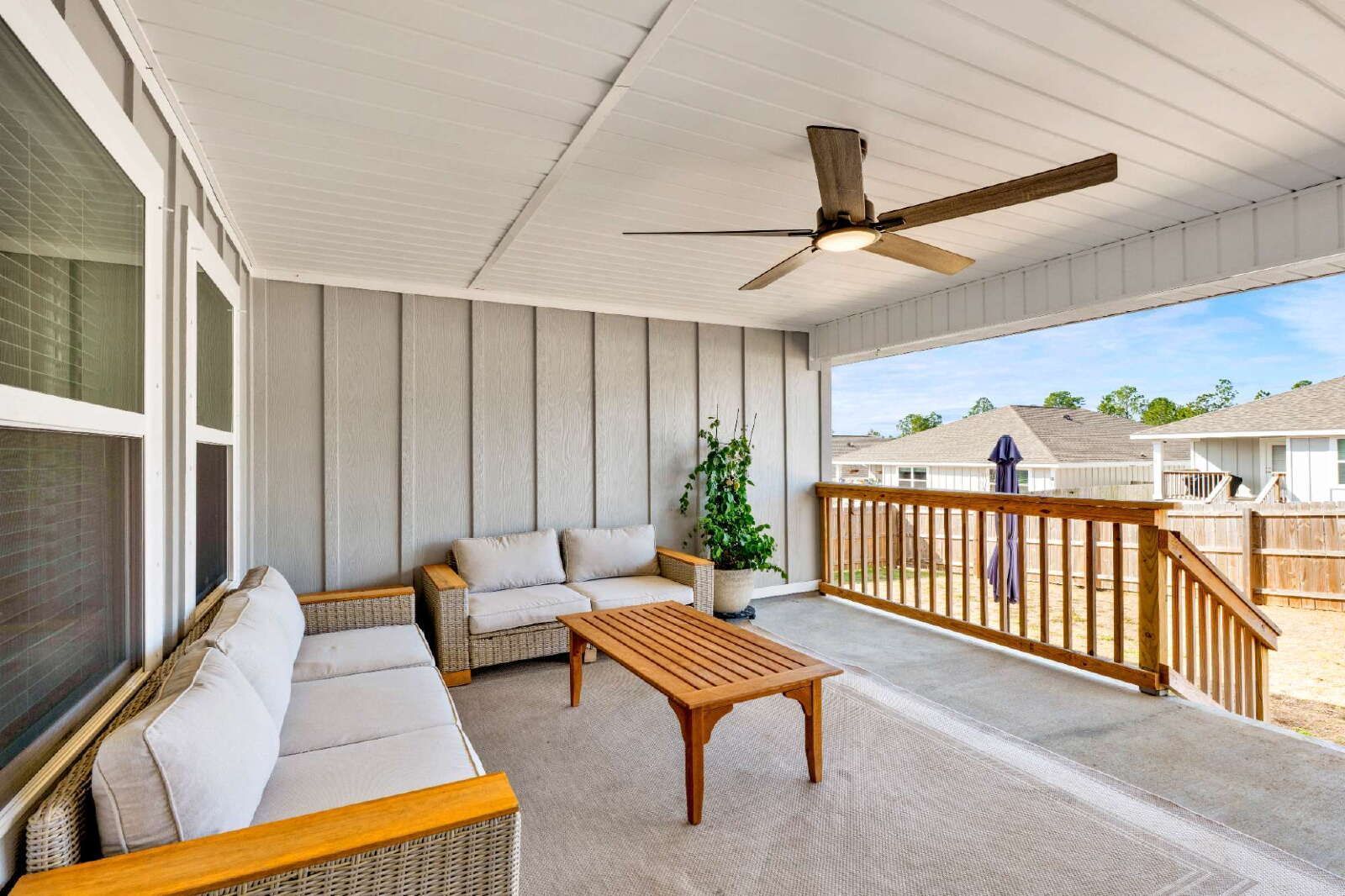 Spacious 5-Bedroom Home with Community Pool property image