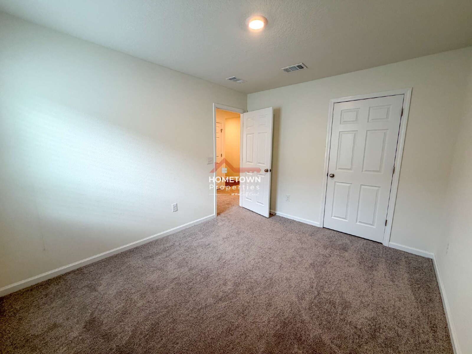 Charming 3-Bed, 2-Bath Retreat with Spacious 1,516 Sq Ft in Milton's Peaceful Neighborhood! property image