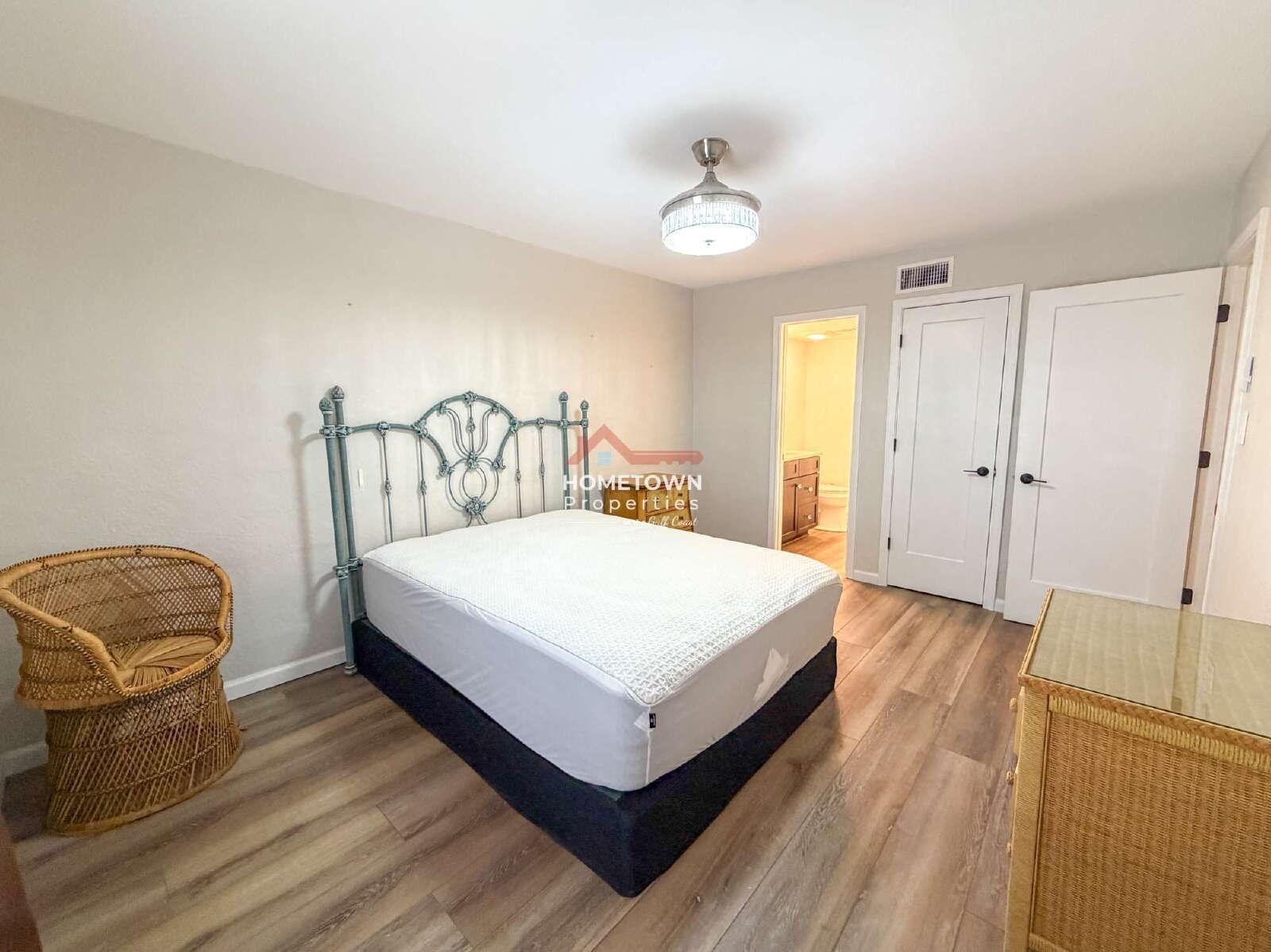 Charming 2-Bed Condo Retreat on Scenic Highway property image