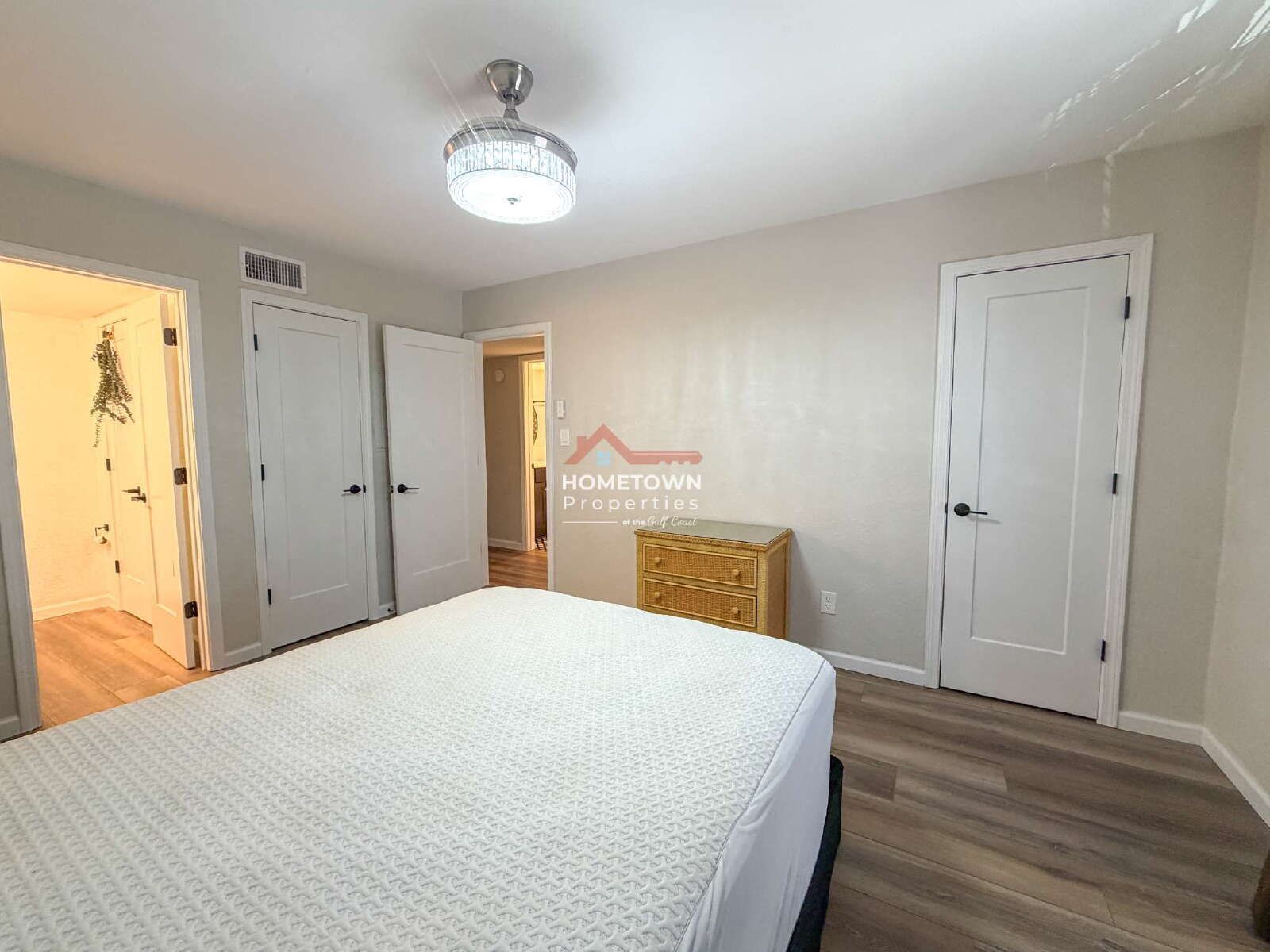 Charming 2-Bed Condo Retreat on Scenic Highway property image
