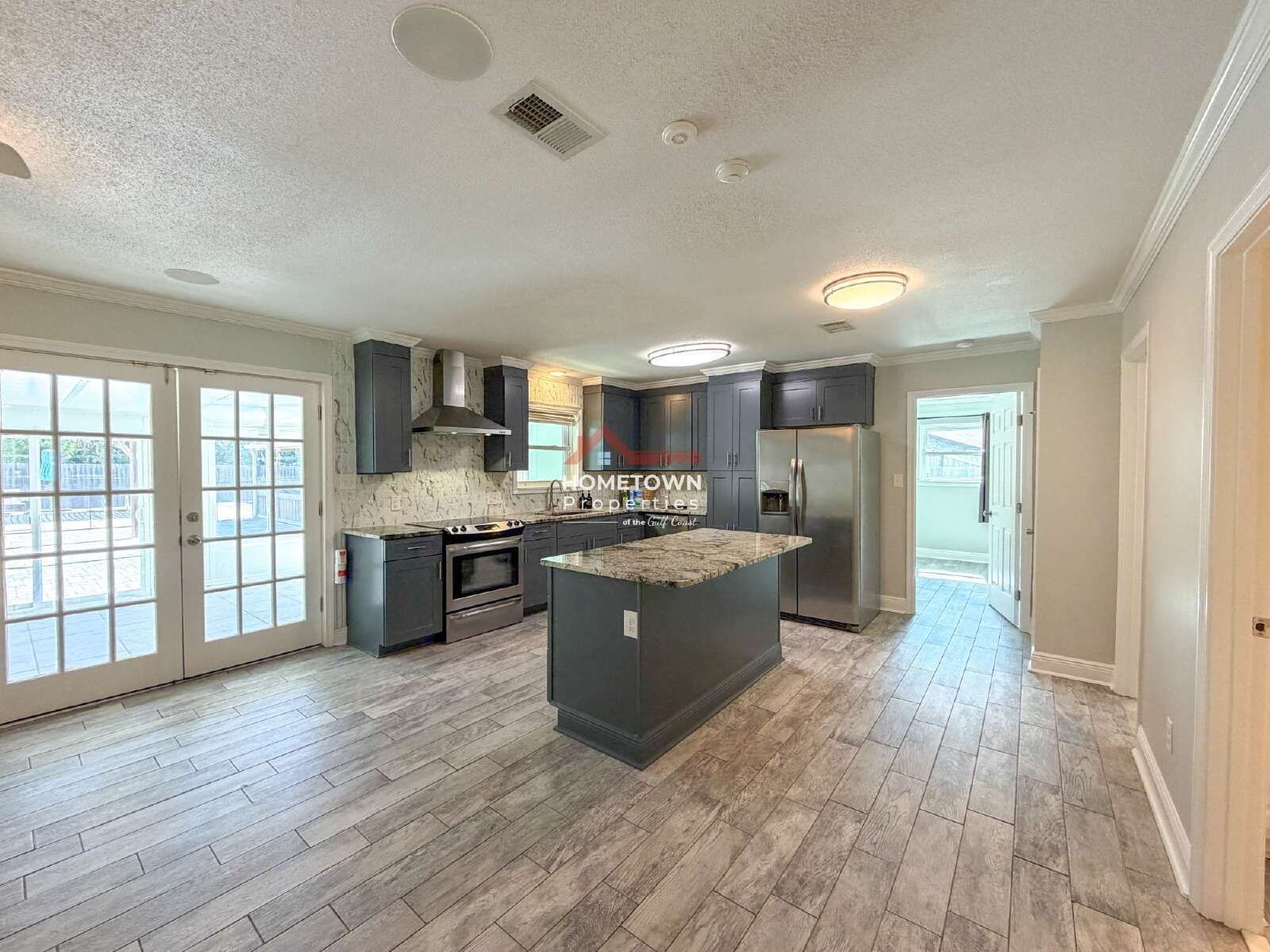 3-Bedroom Home with Sauna, Pool, & Fireplace on Cordoba Street! property image