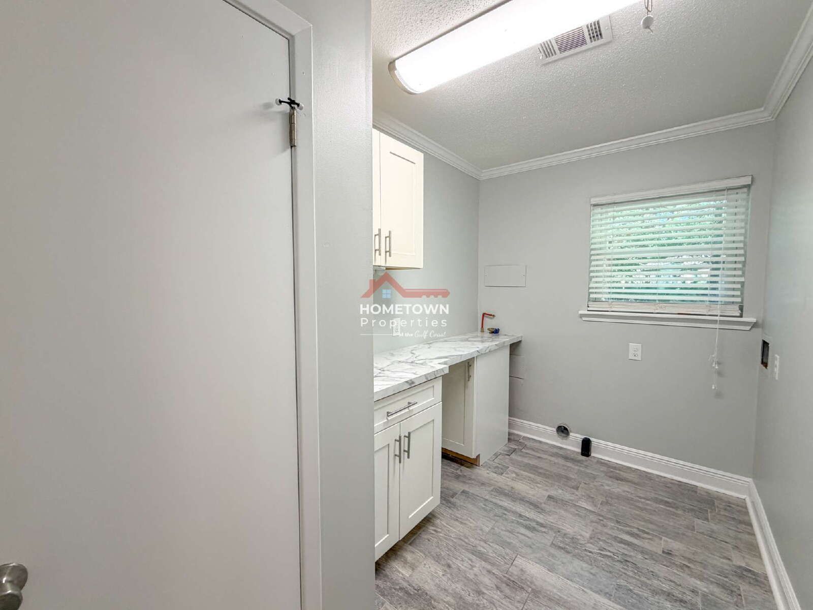 3-Bedroom Home with Sauna, Pool, & Fireplace on Cordoba Street! property image