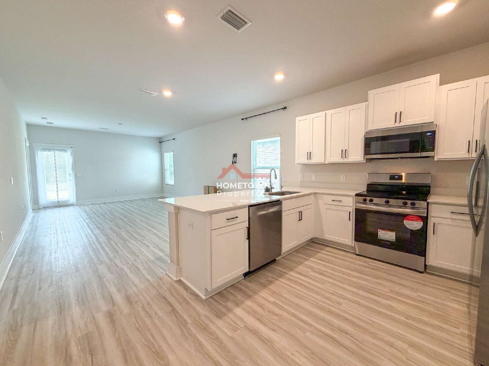 Charming 4-Bedroom Home at 9899 Starling Drive, Pensacola – Spacious Living with 2 Full Baths in 1581 Sq Ft! property image