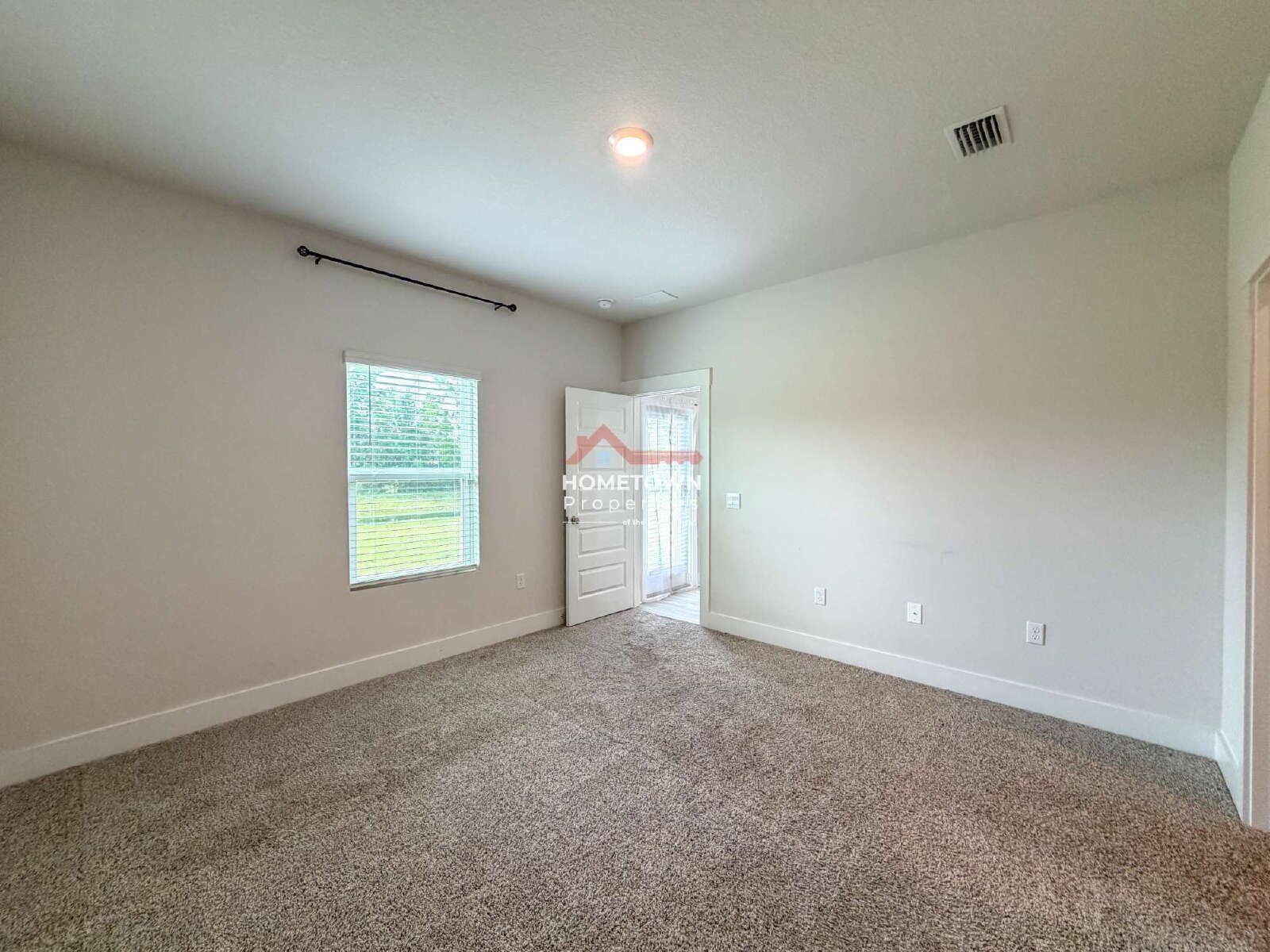 Charming 4-Bedroom Home at 9899 Starling Drive, Pensacola – Spacious Living with 2 Full Baths in 1581 Sq Ft! property image