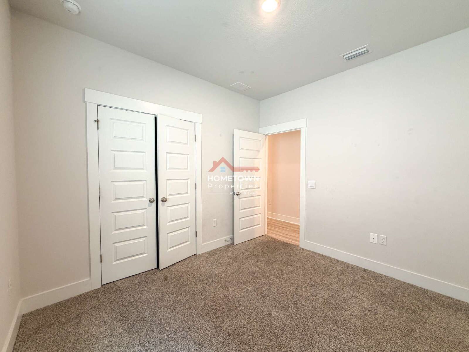 Charming 4-Bedroom Home at 9899 Starling Drive, Pensacola – Spacious Living with 2 Full Baths in 1581 Sq Ft! property image