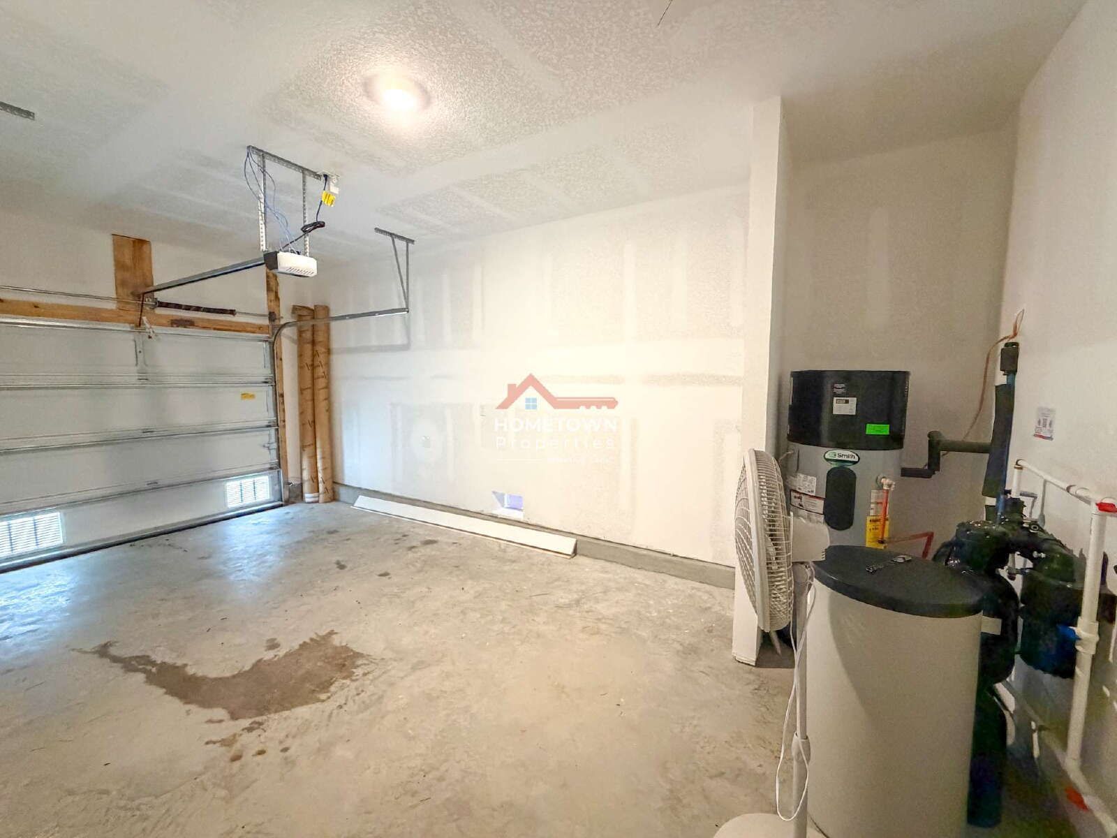 Charming 4-Bedroom Home at 9899 Starling Drive, Pensacola – Spacious Living with 2 Full Baths in 1581 Sq Ft! property image