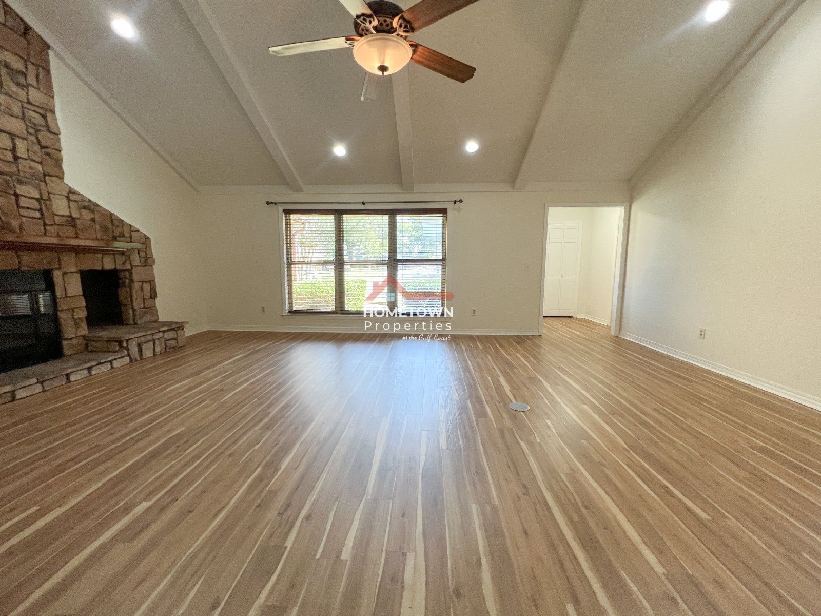 Expansive Three Bedroom Home with Office and Loft on Scenic Hwy property image
