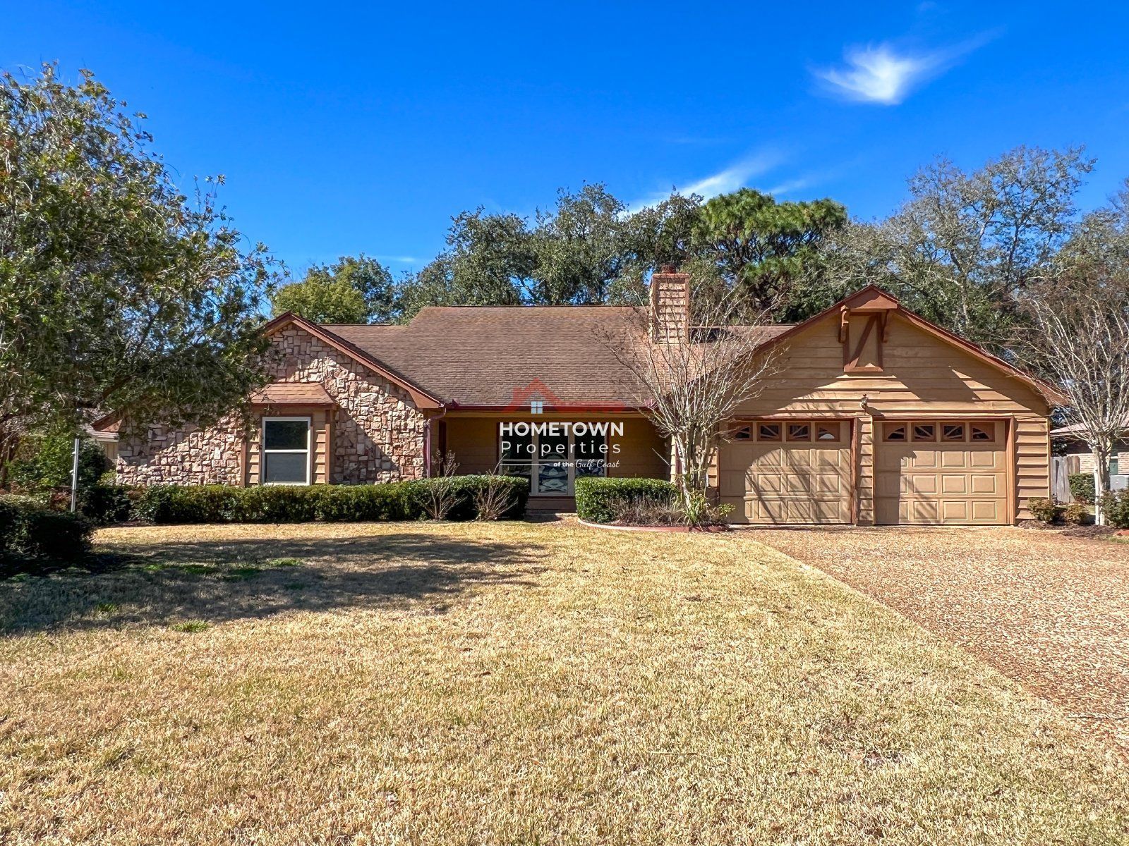 Expansive Three Bedroom Home with Office and Loft on Scenic Hwy property image