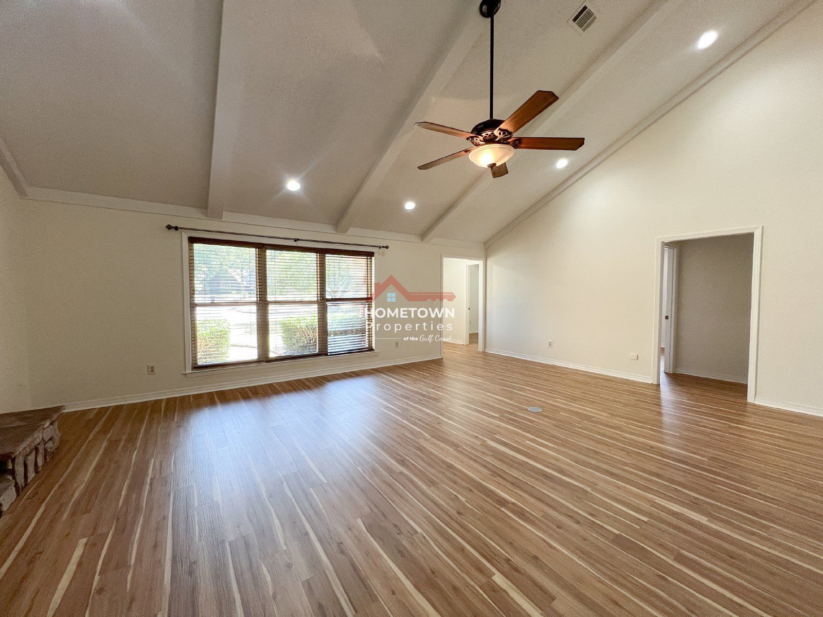 Expansive Three Bedroom Home with Office and Loft on Scenic Hwy property image