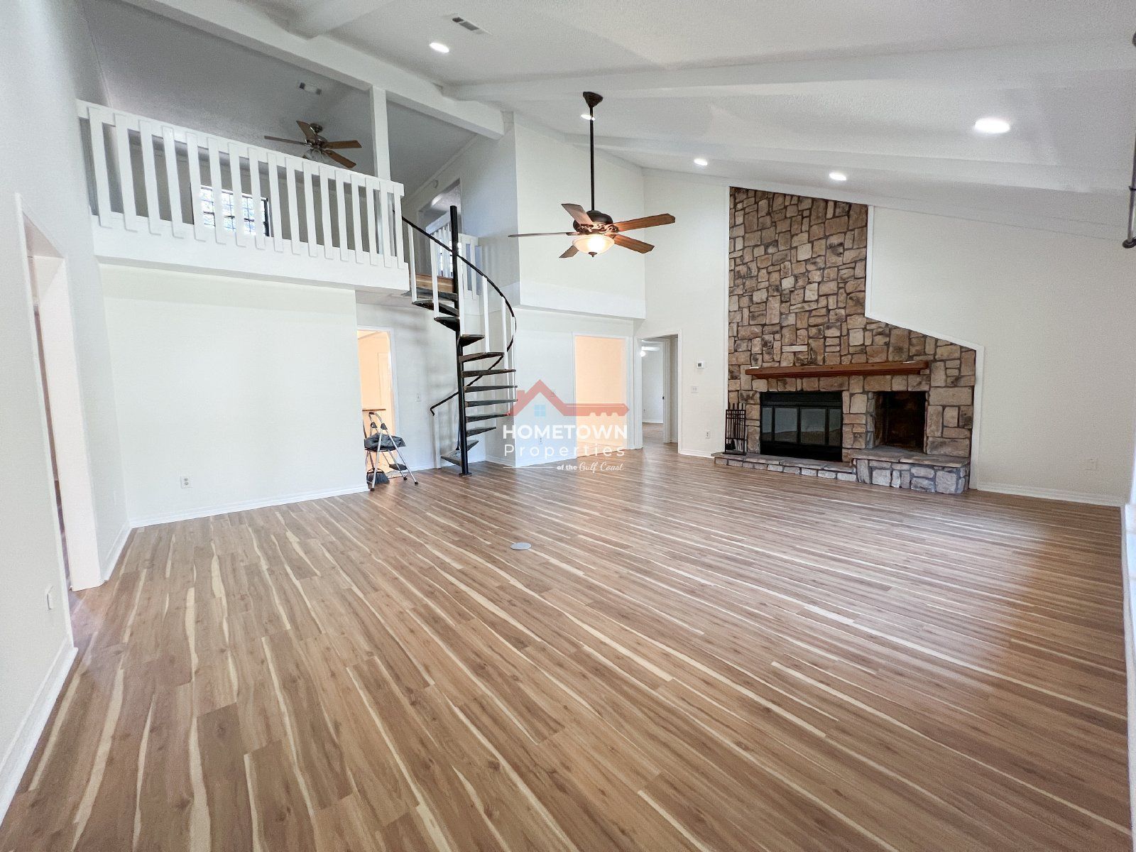 Expansive Three Bedroom Home with Office and Loft on Scenic Hwy property image