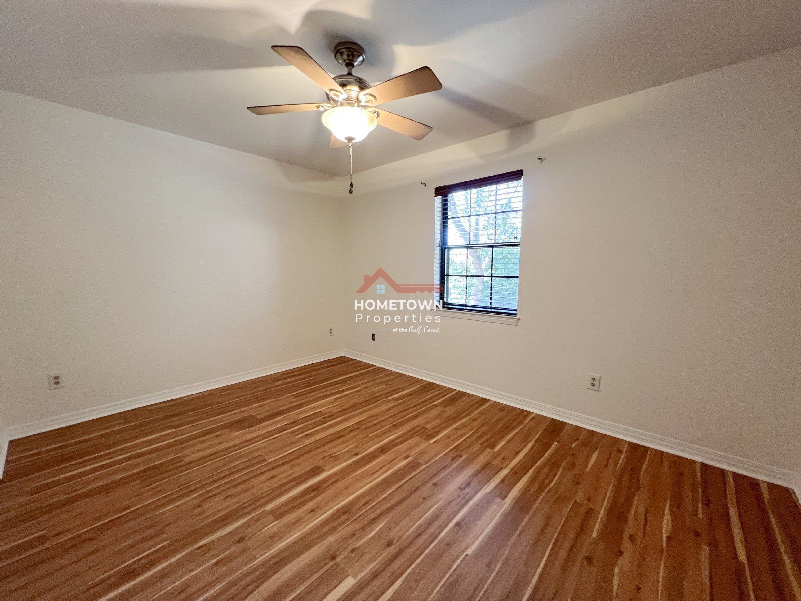 Expansive Three Bedroom Home with Office and Loft on Scenic Hwy property image