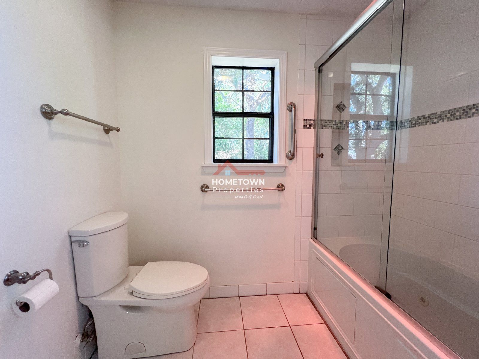 Expansive Three Bedroom Home with Office and Loft on Scenic Hwy property image