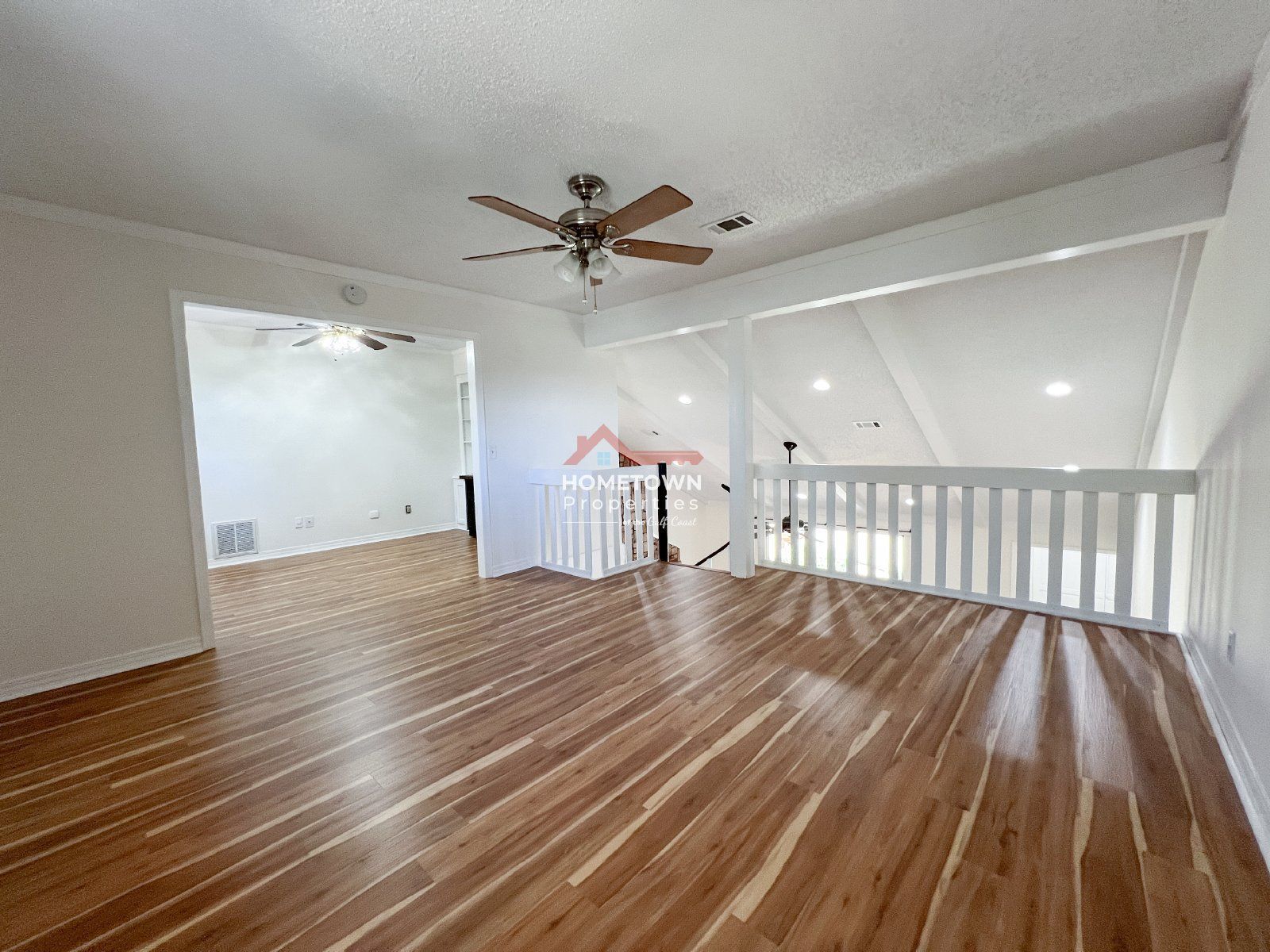 Expansive Three Bedroom Home with Office and Loft on Scenic Hwy property image
