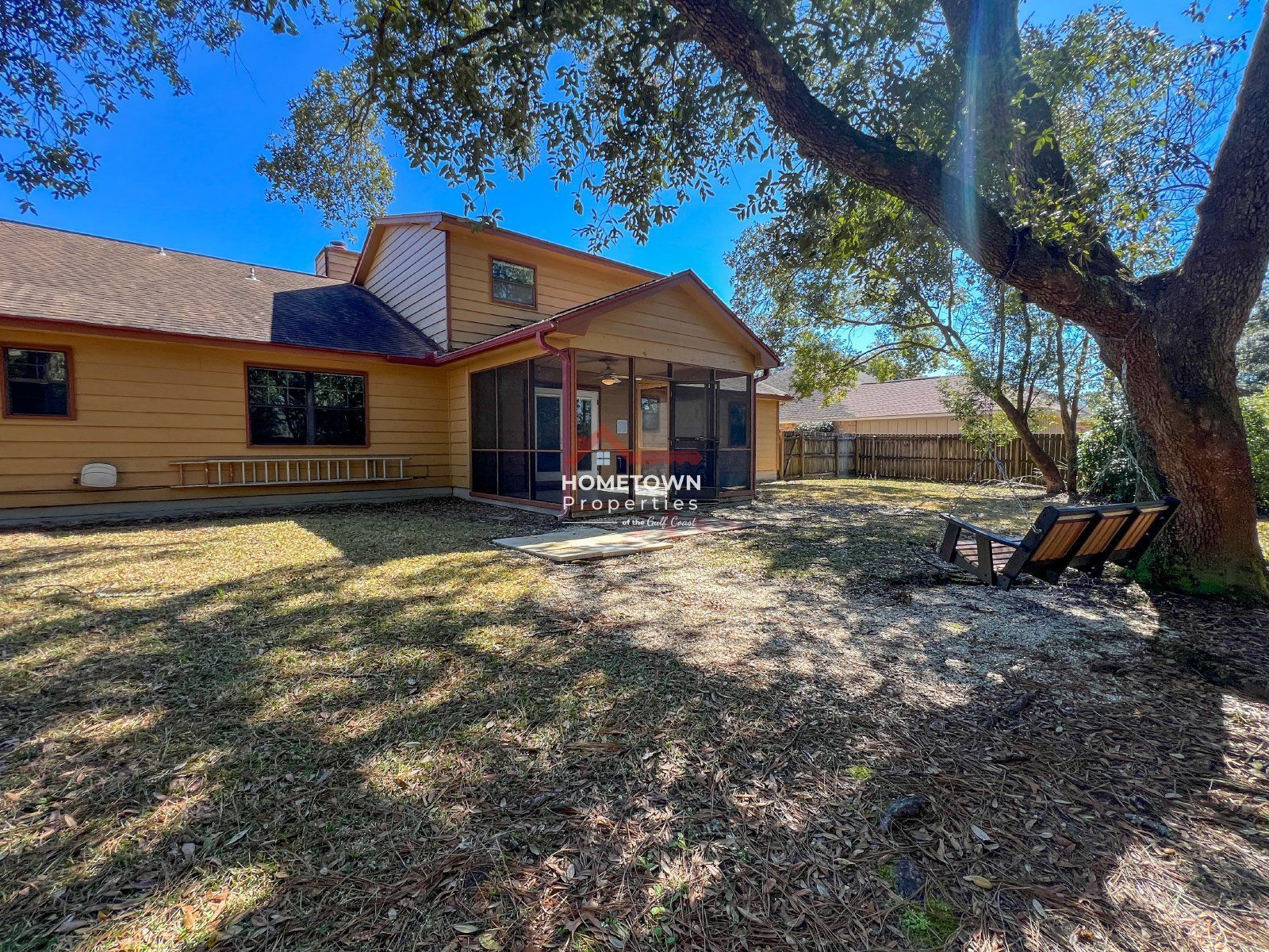 Expansive Three Bedroom Home with Office and Loft on Scenic Hwy property image