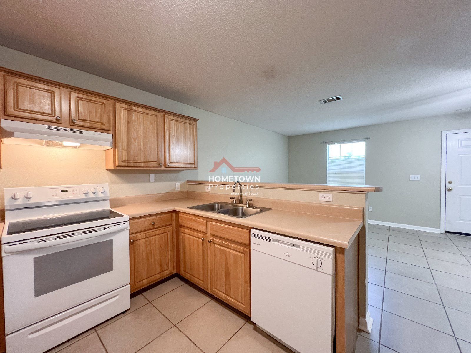 2 Bed Unit with Spacious Layout in Pensacola! property image
