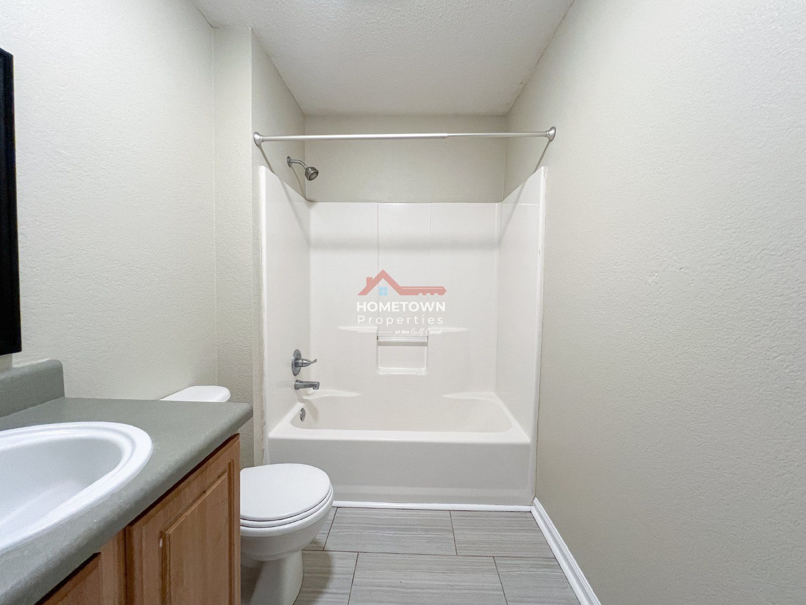 2 Bed Unit with Spacious Layout in Pensacola! property image