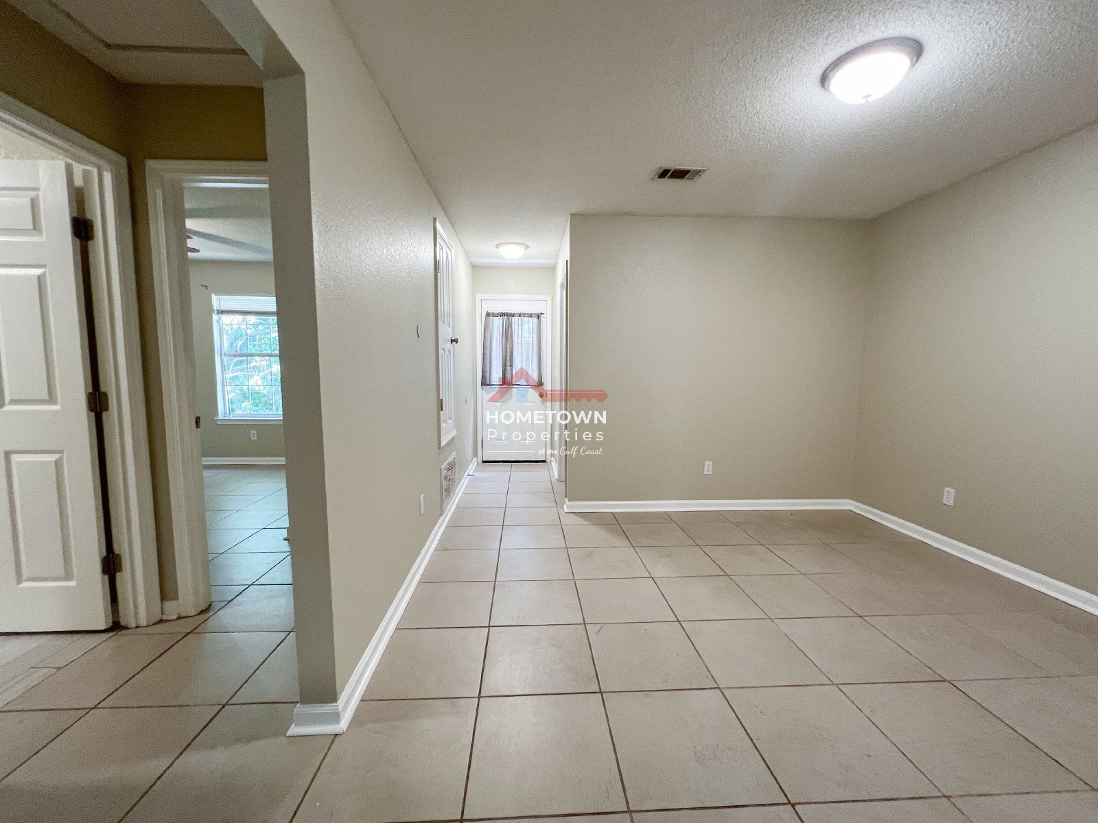 2 Bed Unit with Spacious Layout in Pensacola! property image