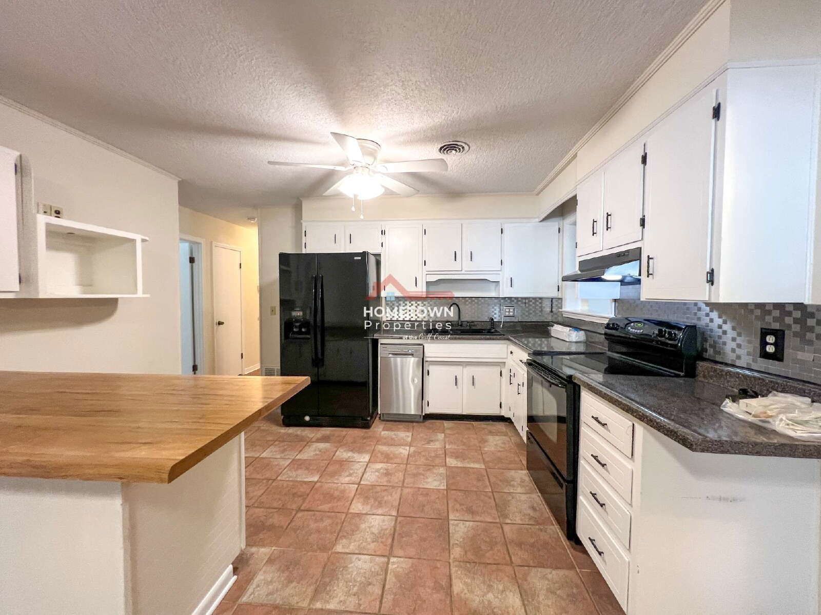 Charming 4-Bedroom Home with 2 Full Baths in Pensacola property image