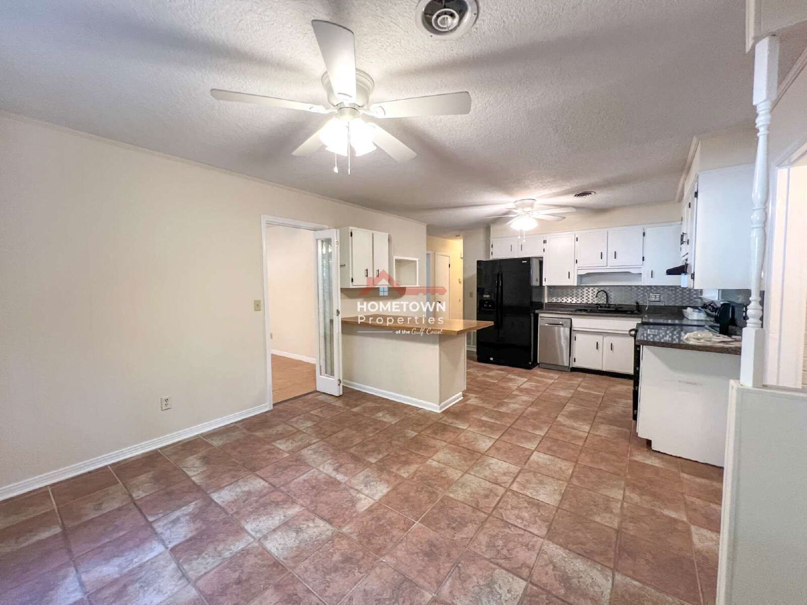 Charming 4-Bedroom Home with 2 Full Baths in Pensacola property image