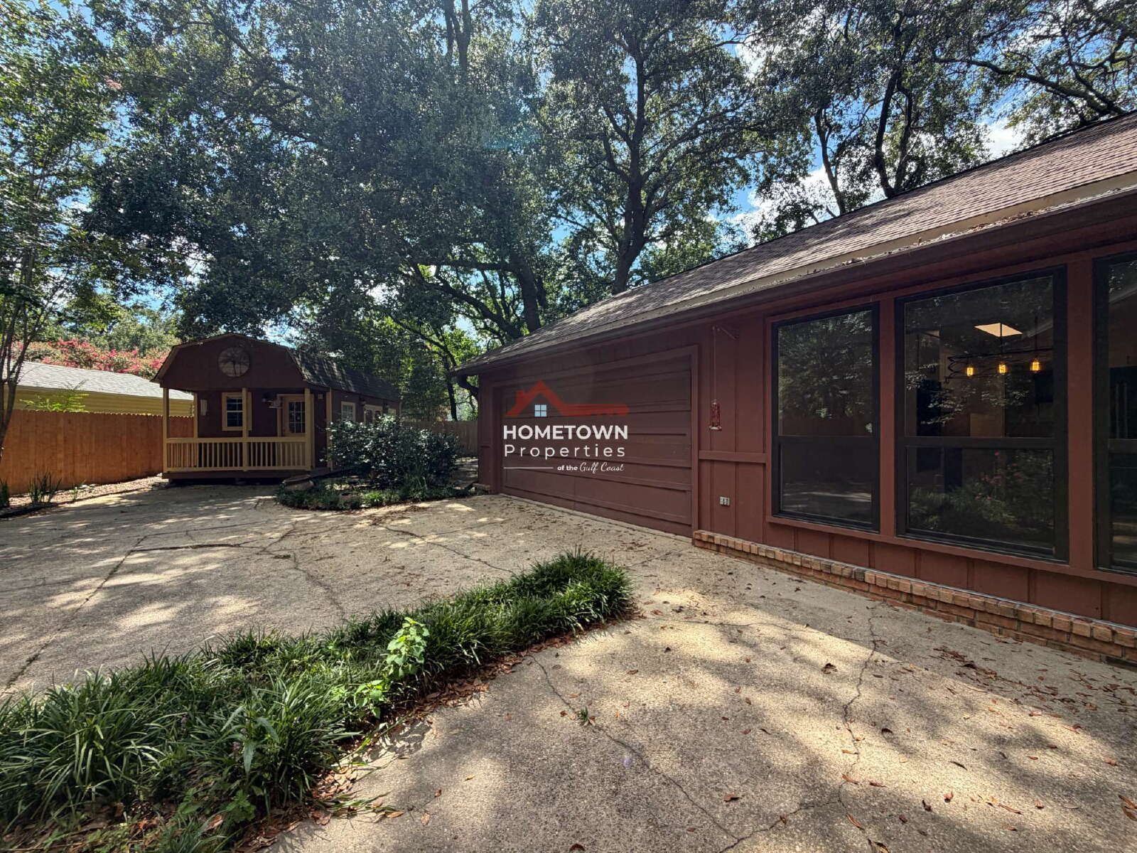 Charming 3-Bed, 2-Bath Retreat with 1,759 Sq Ft of Comfort in Pensacola! property image