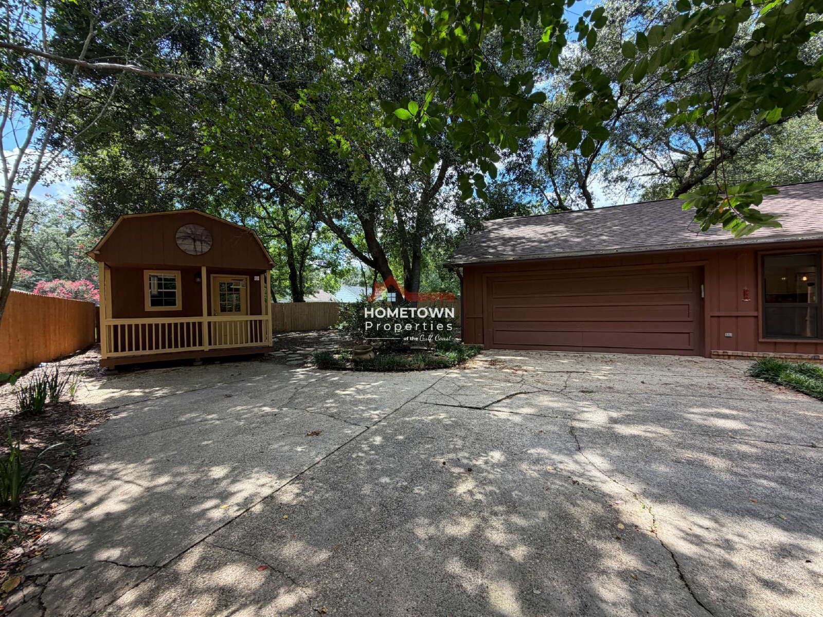 Charming 3-Bed, 2-Bath Retreat with 1,759 Sq Ft of Comfort in Pensacola! property image
