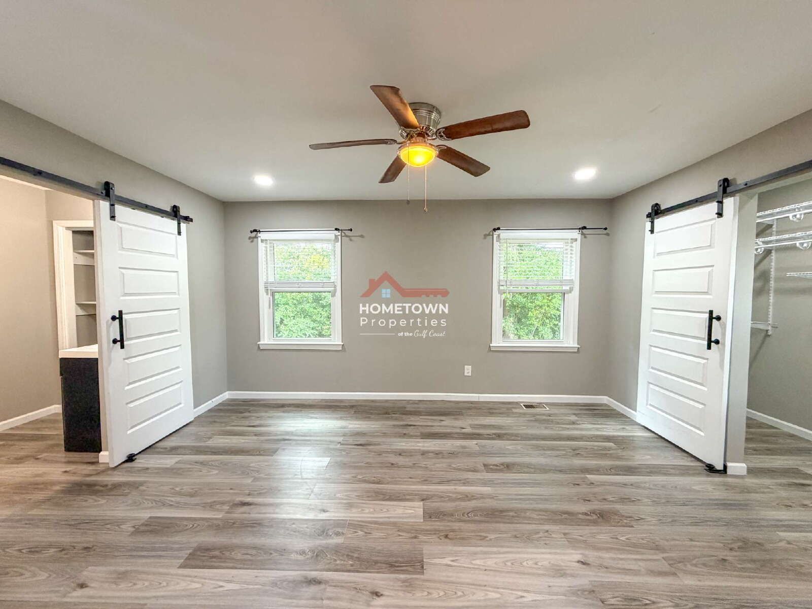 Charming 4-Bed Oasis with 2.5 Baths in Pensacola's Prime Location - 1815 Hallmark Dr! property image